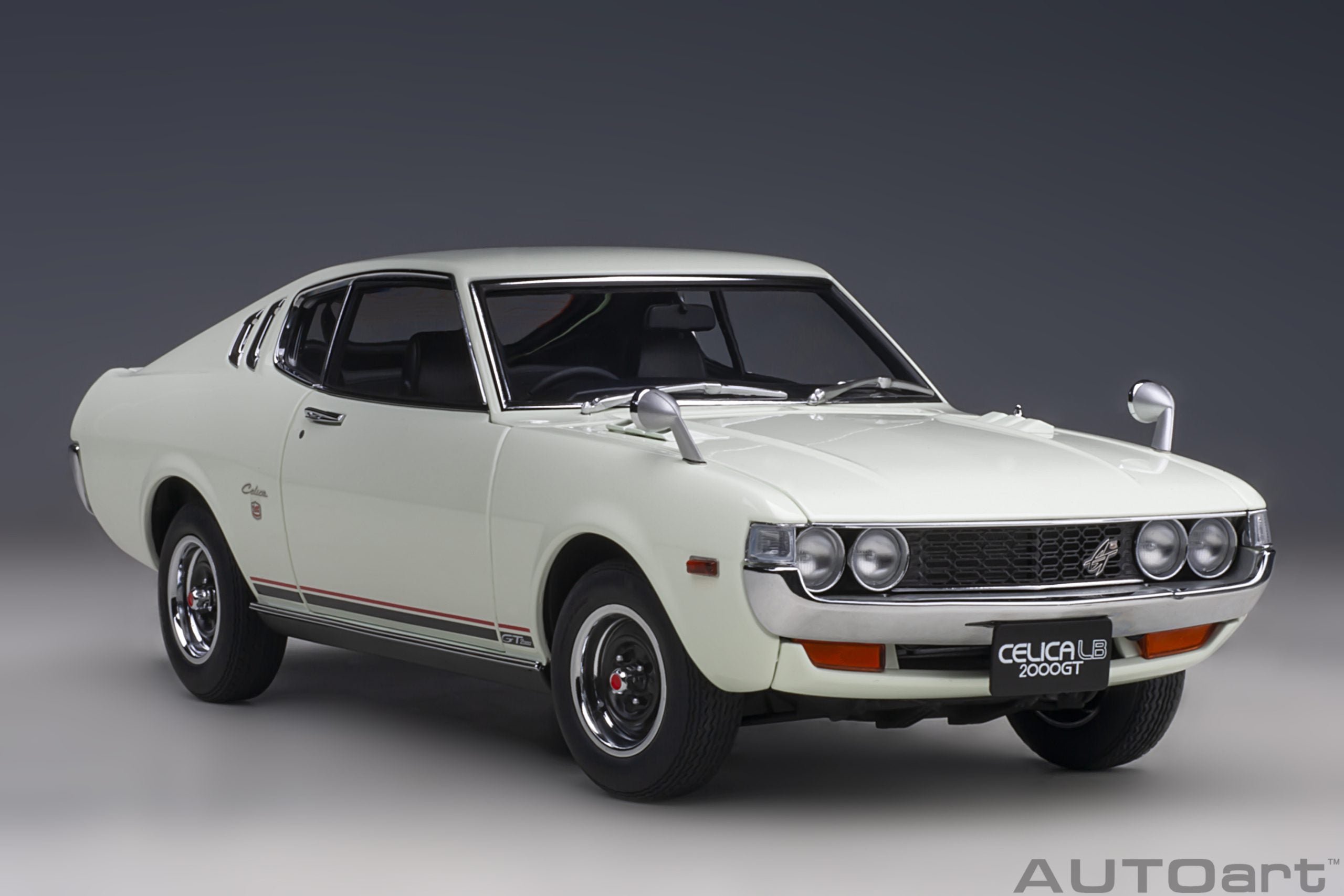AUTOart 1:18 Toyota Celica Liftback 2000GT (RA25) 1973 (White) 78766
