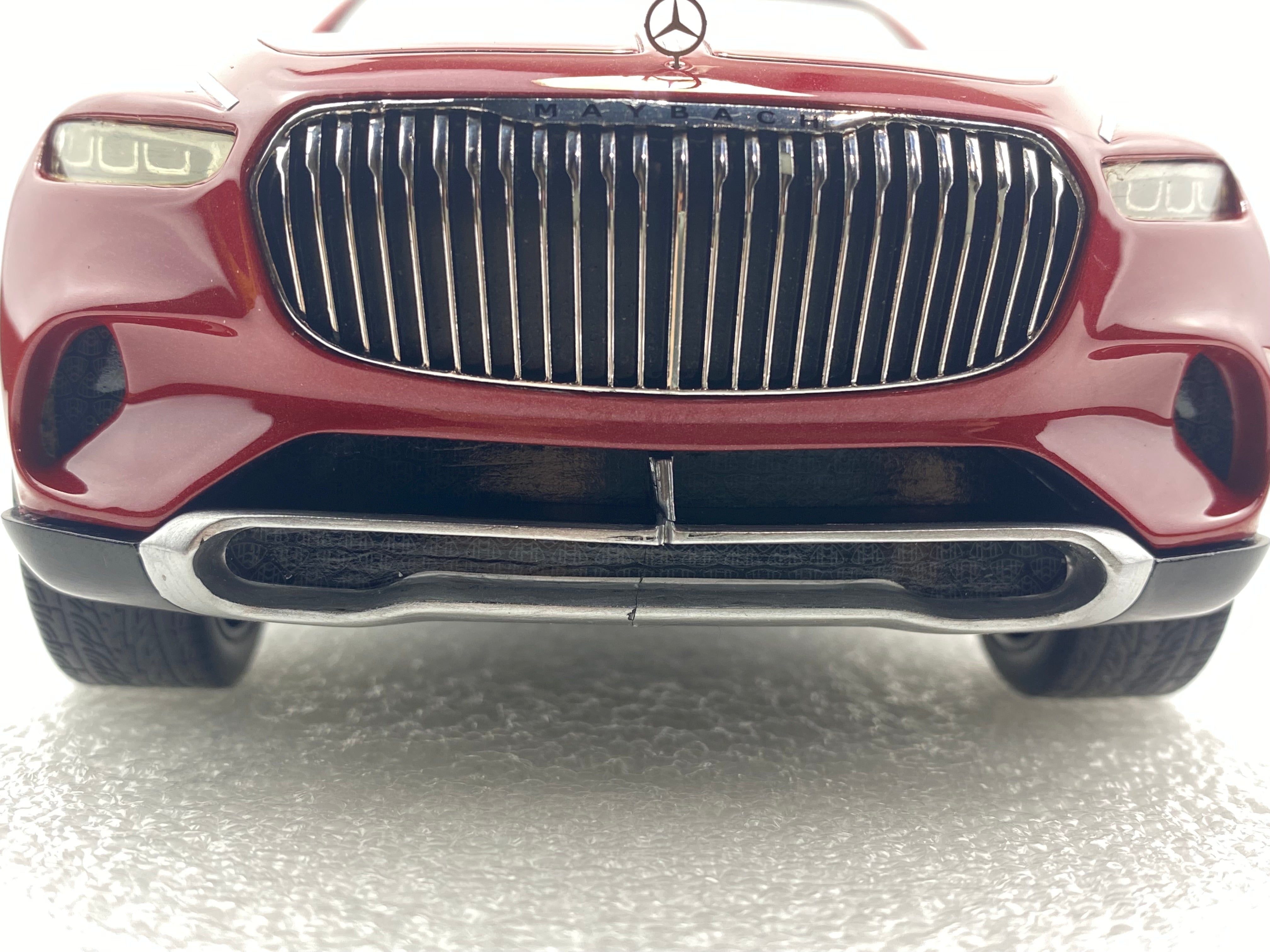 Schuco 1:18 Mercedes-Benz Maybach Ultimate Luxury Red 450018400 (Clearance Final Sale)