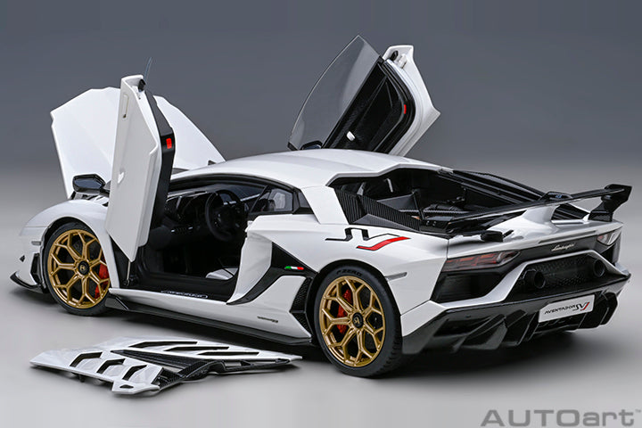 LAMBORGHINI AVENTADOR SVJ (BIANCO ASOPO/PEARL WHITE)