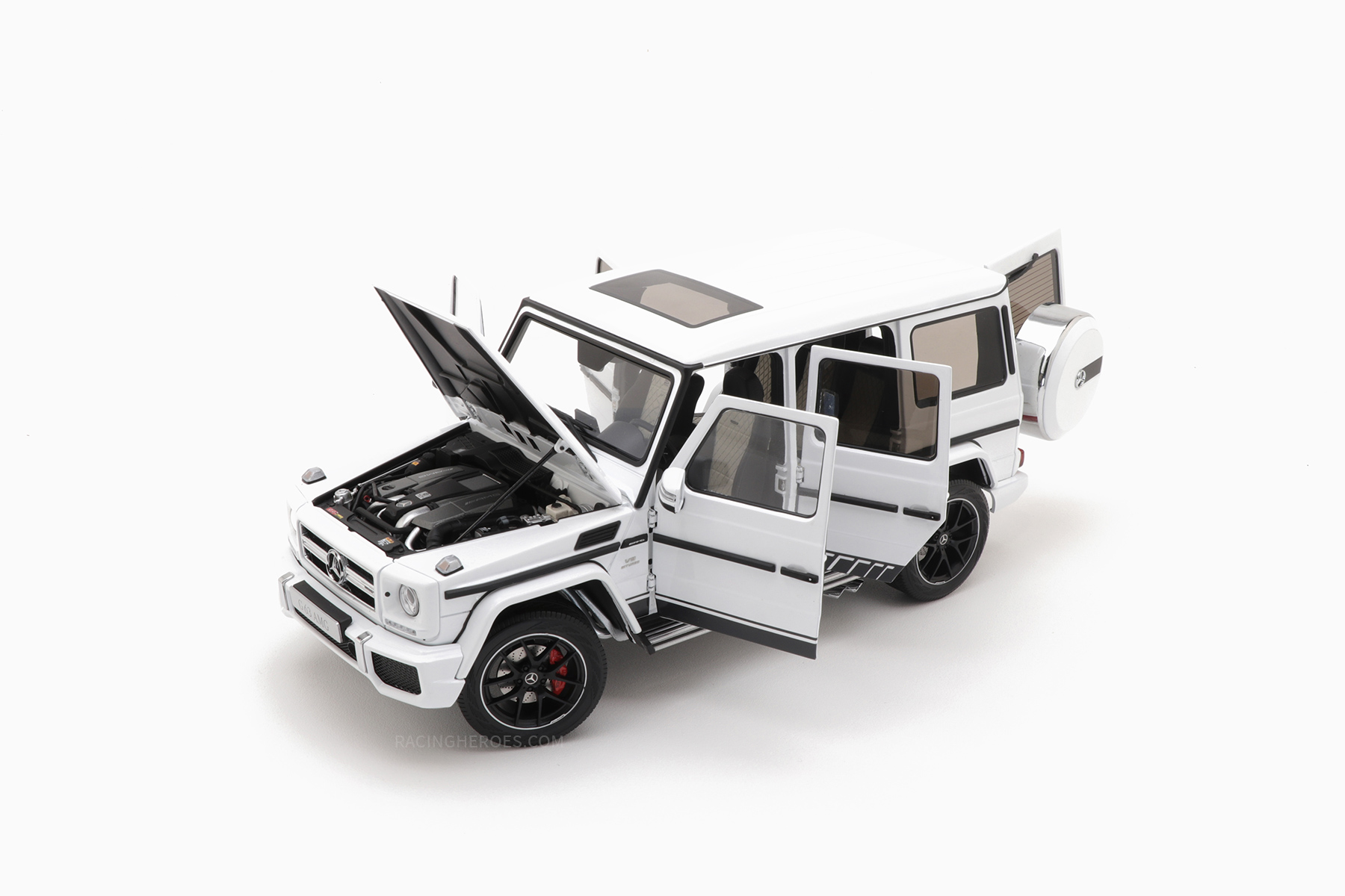 Mercedes-AMG G 63 (W463) 463 Edition – Polar White 1:18 by Almost Real
