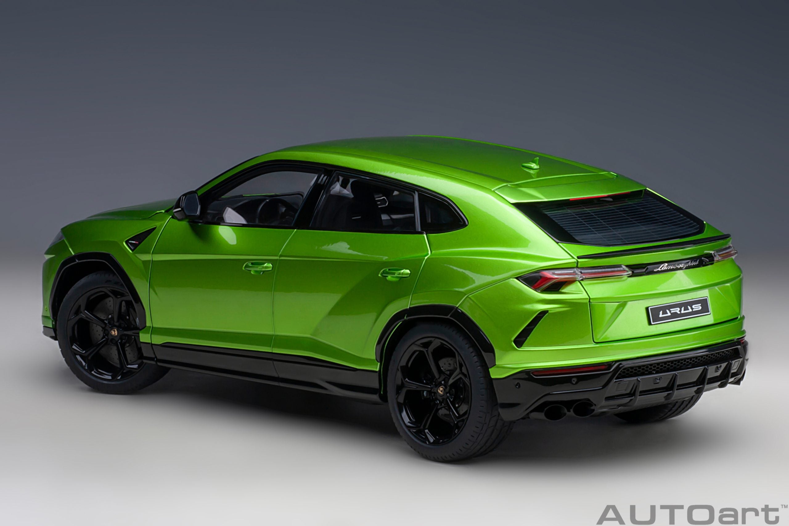 AUTOart 1:18 Lamborghini Urus (Verde Selvans) 79169