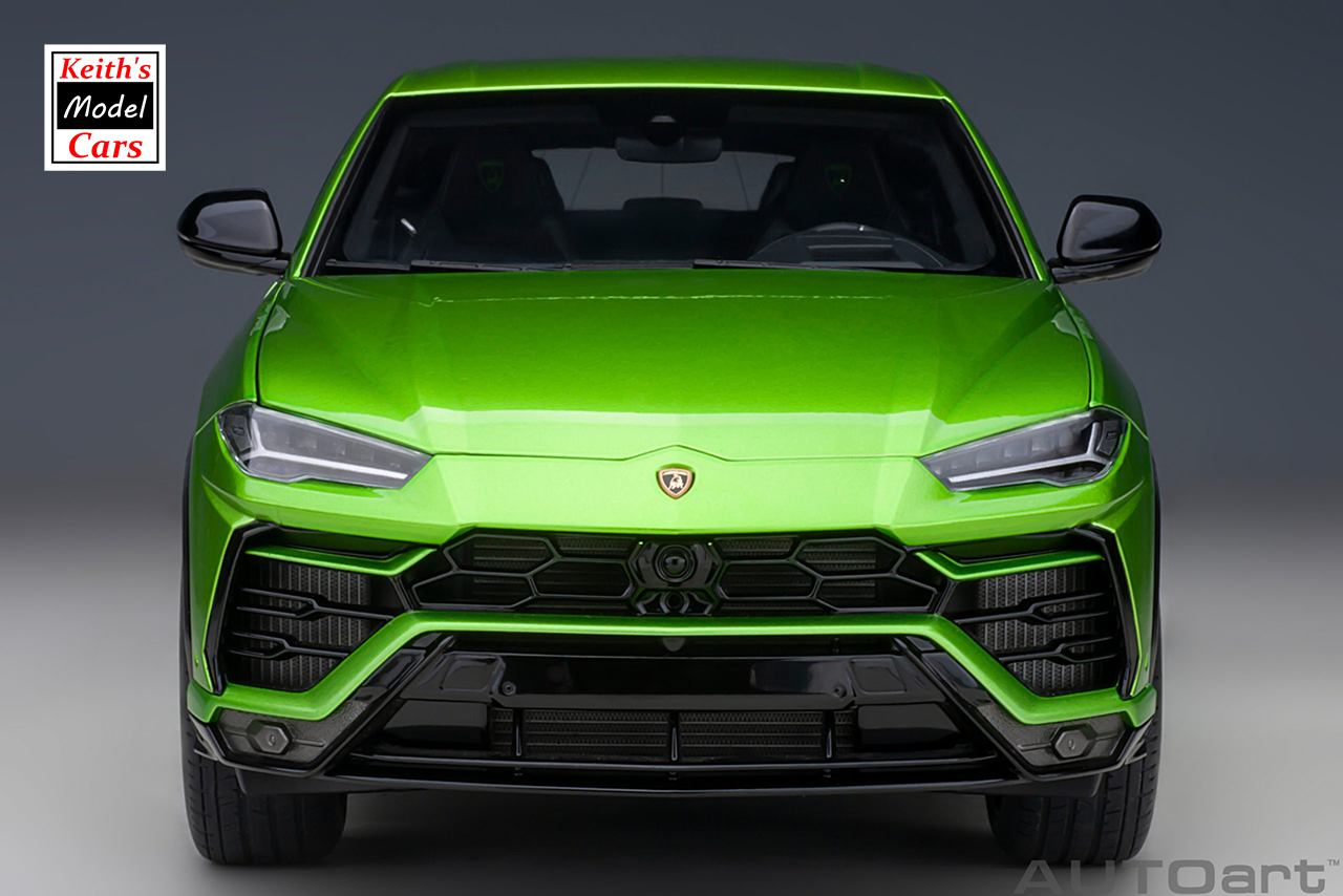 [1/18 Scale] Lamborghini Urus in Verde Selvans by AUTOart Models