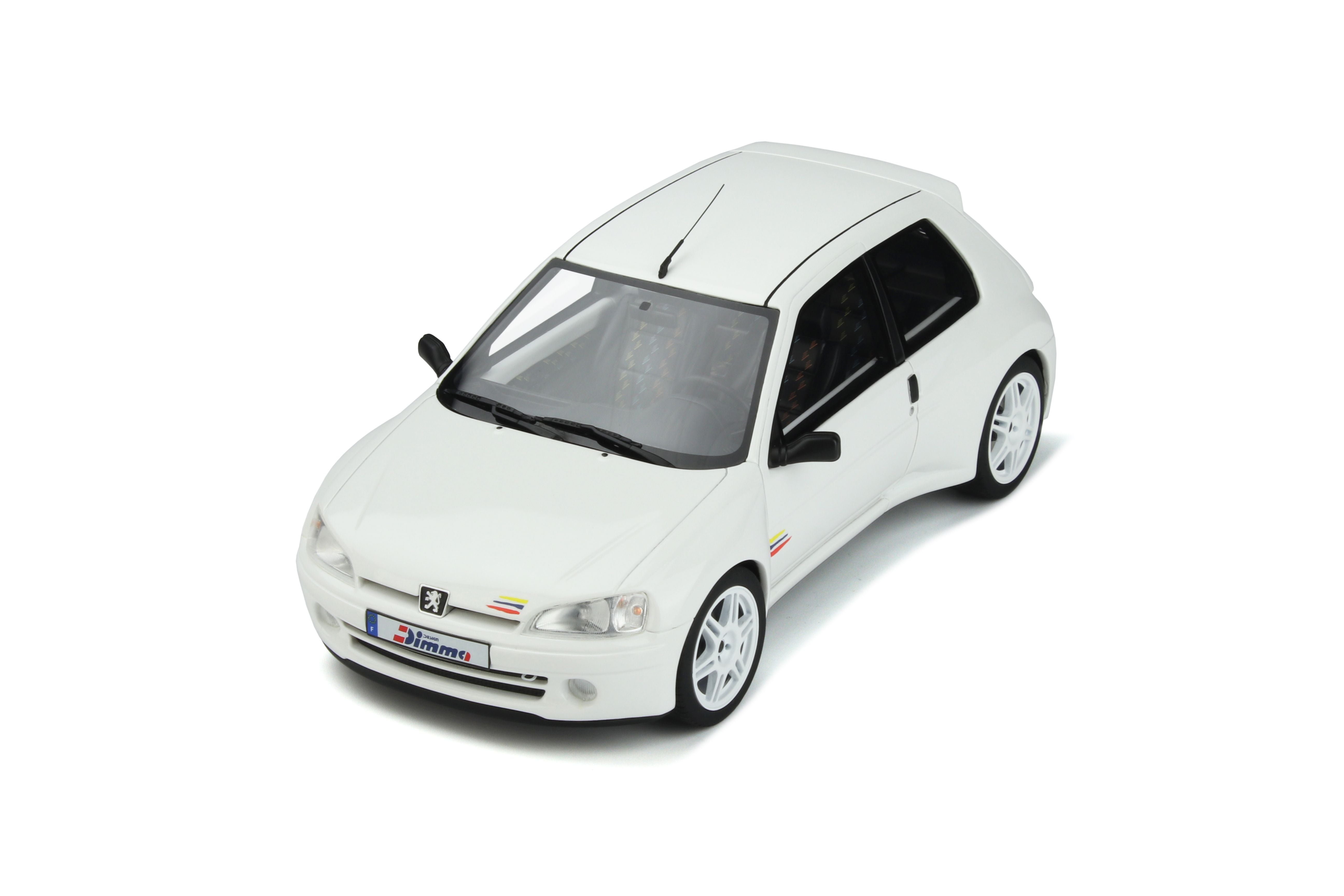 OTTO 1:18 1997 Peugeot 106 Maxi Dimma Blanc Banquise OT393