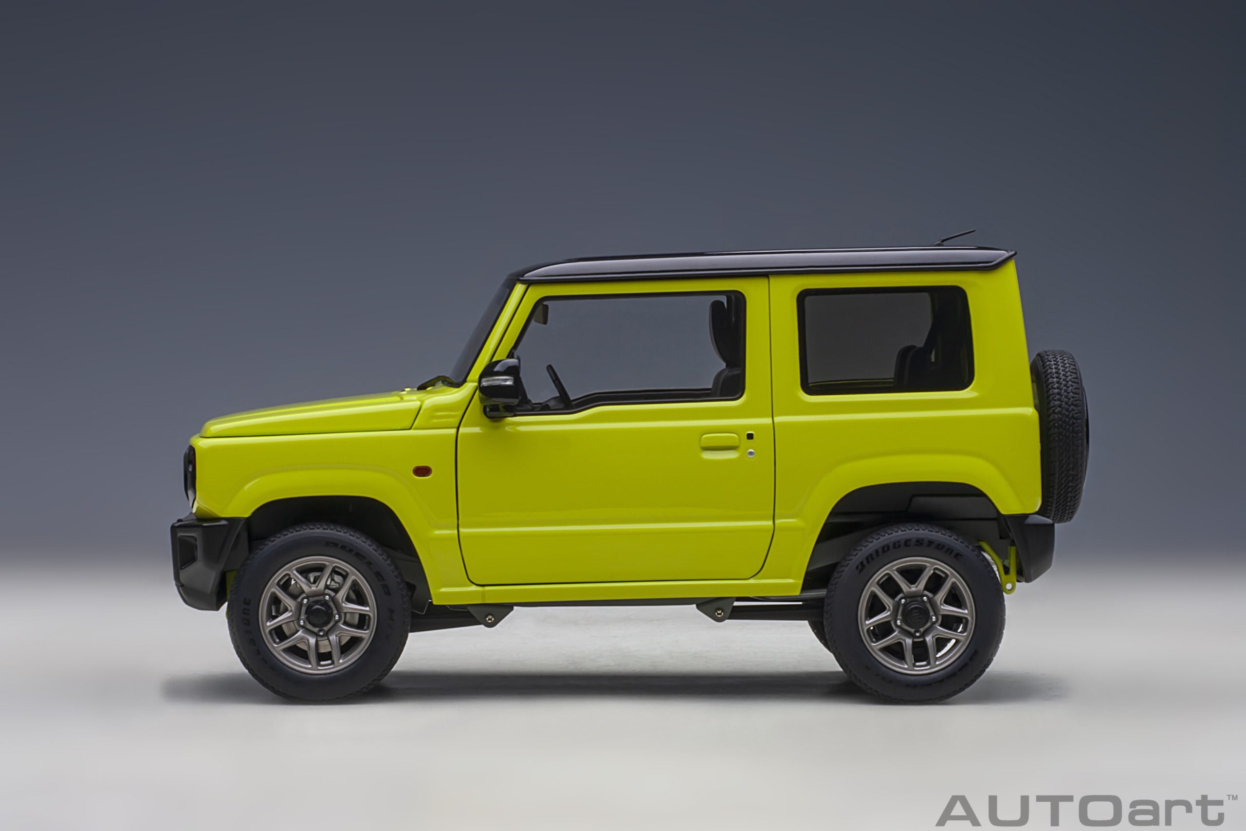 AUTOart 1:18 Suzuki Jimny (JB64) (Kinetic Yellow with Black roof) 78501