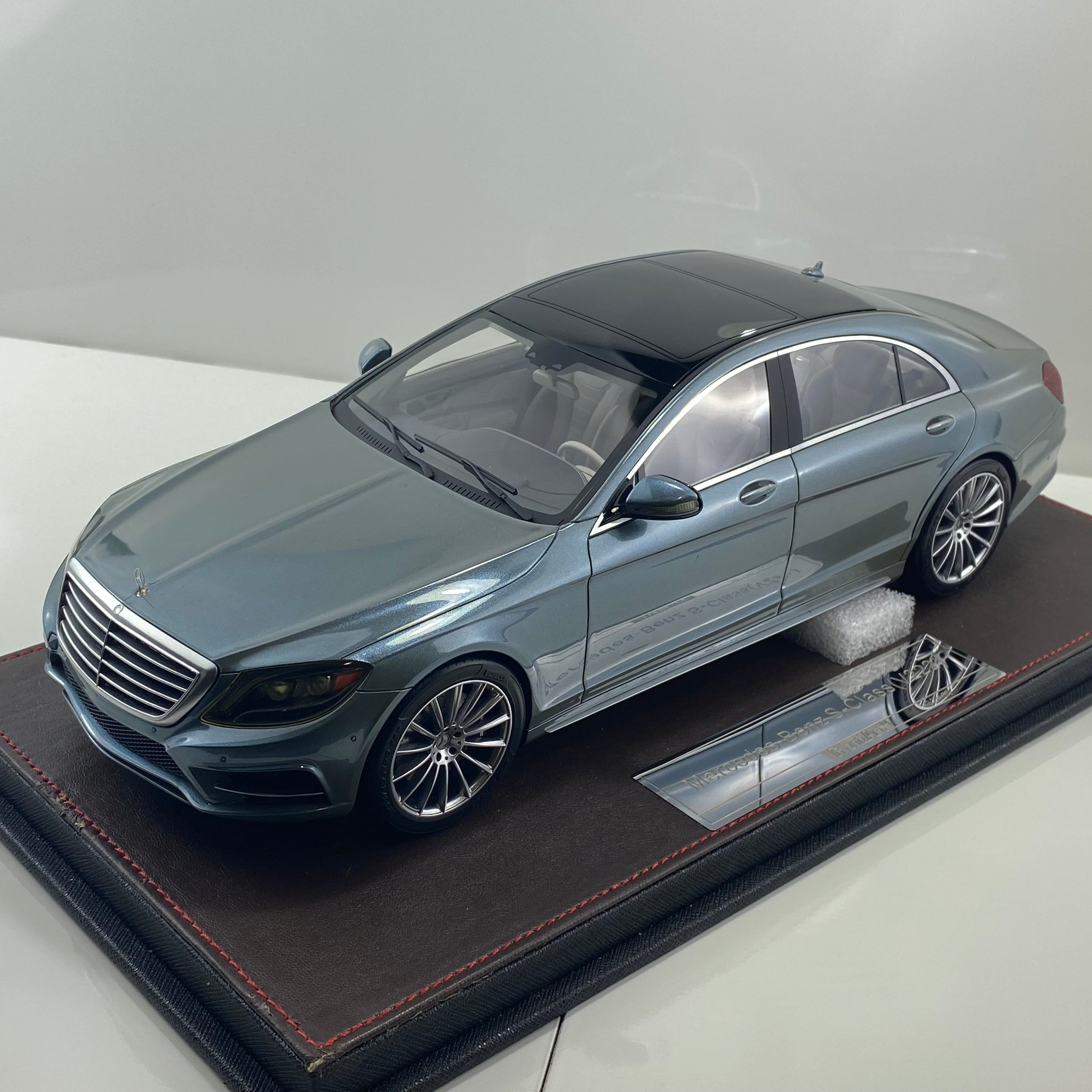 Frontiart 1:18 Mercedes-Benz S-Class（V222）Cyan F044-25