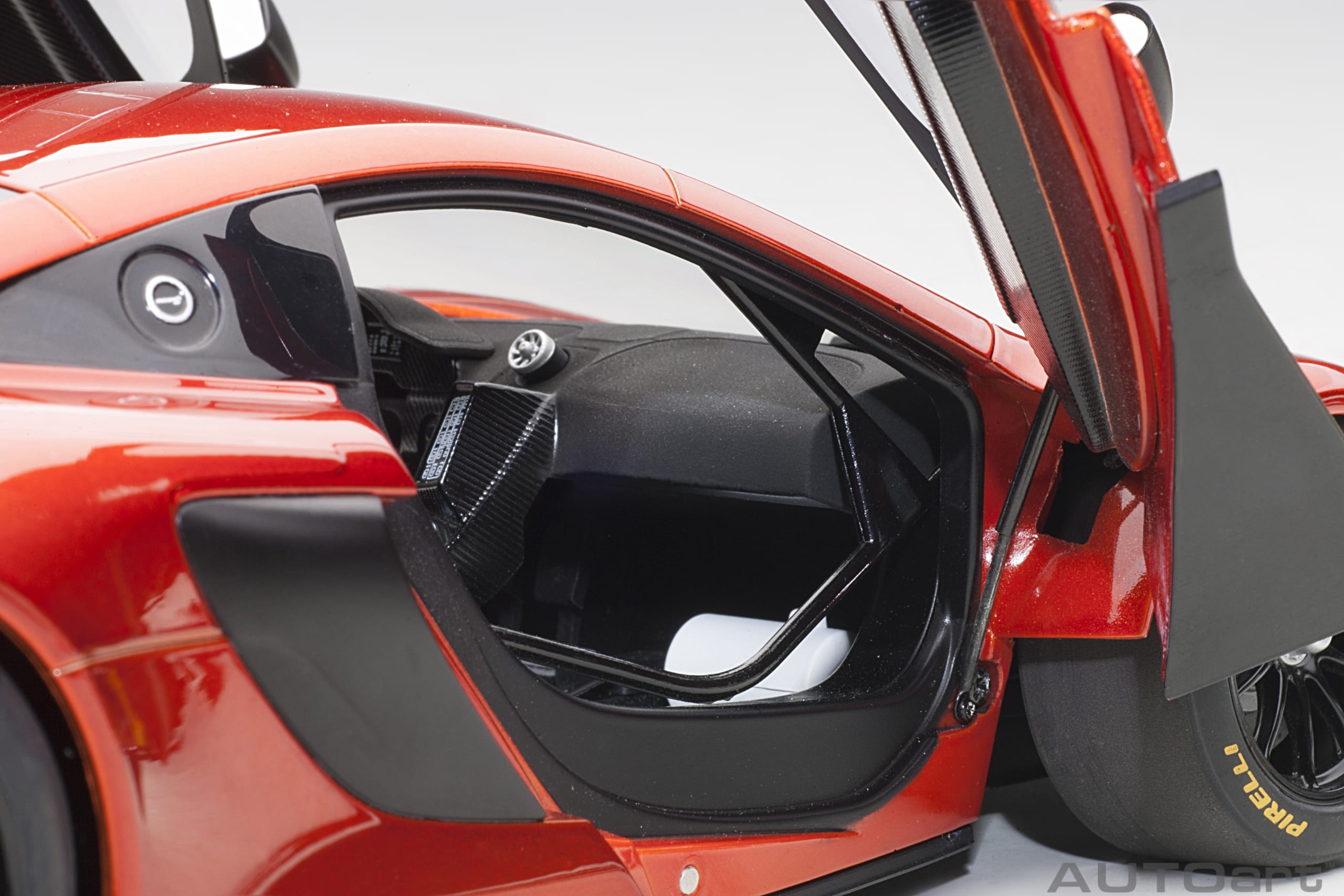 AUTOart 1:18 McLaren 650S GT3 Plain Body Version (Volcano Orange) 81642
