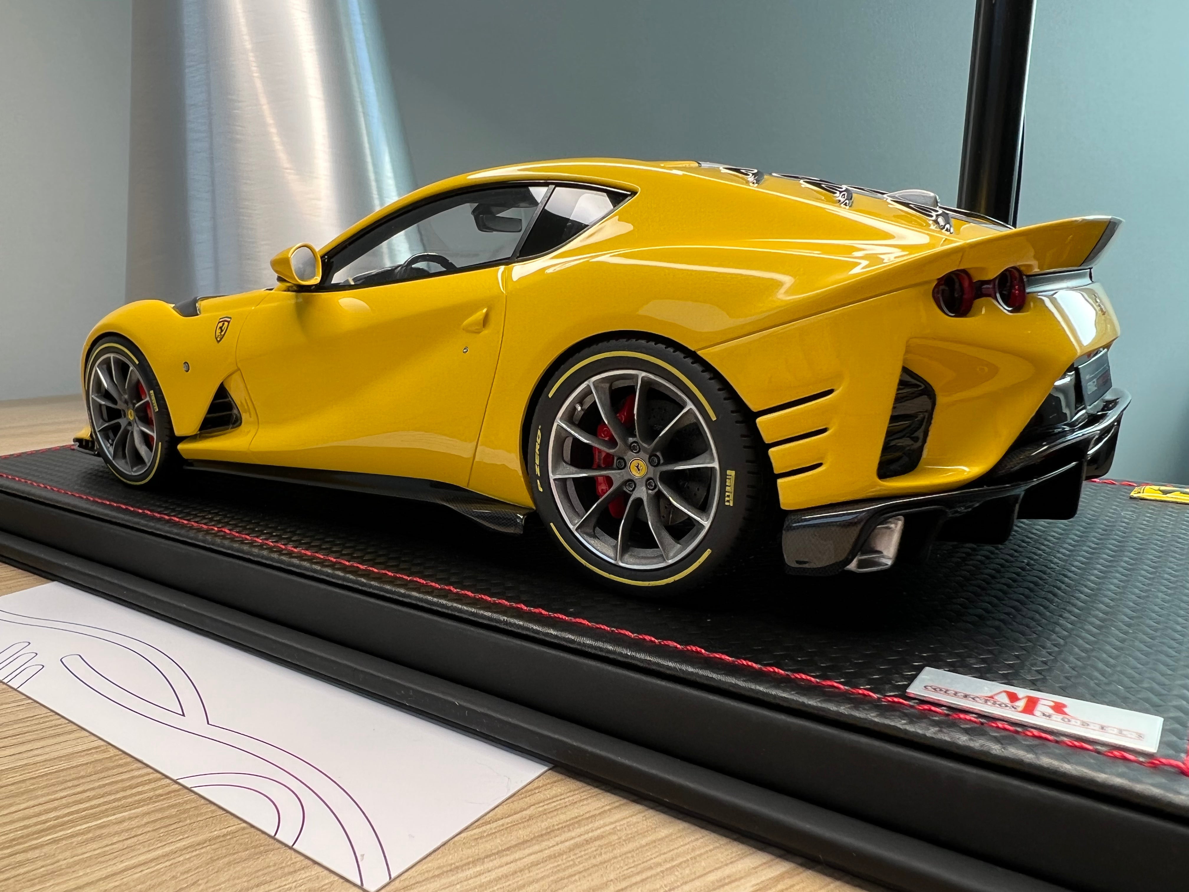 Ferrari 812 Competizione - Giallo Tristrato - 1:18