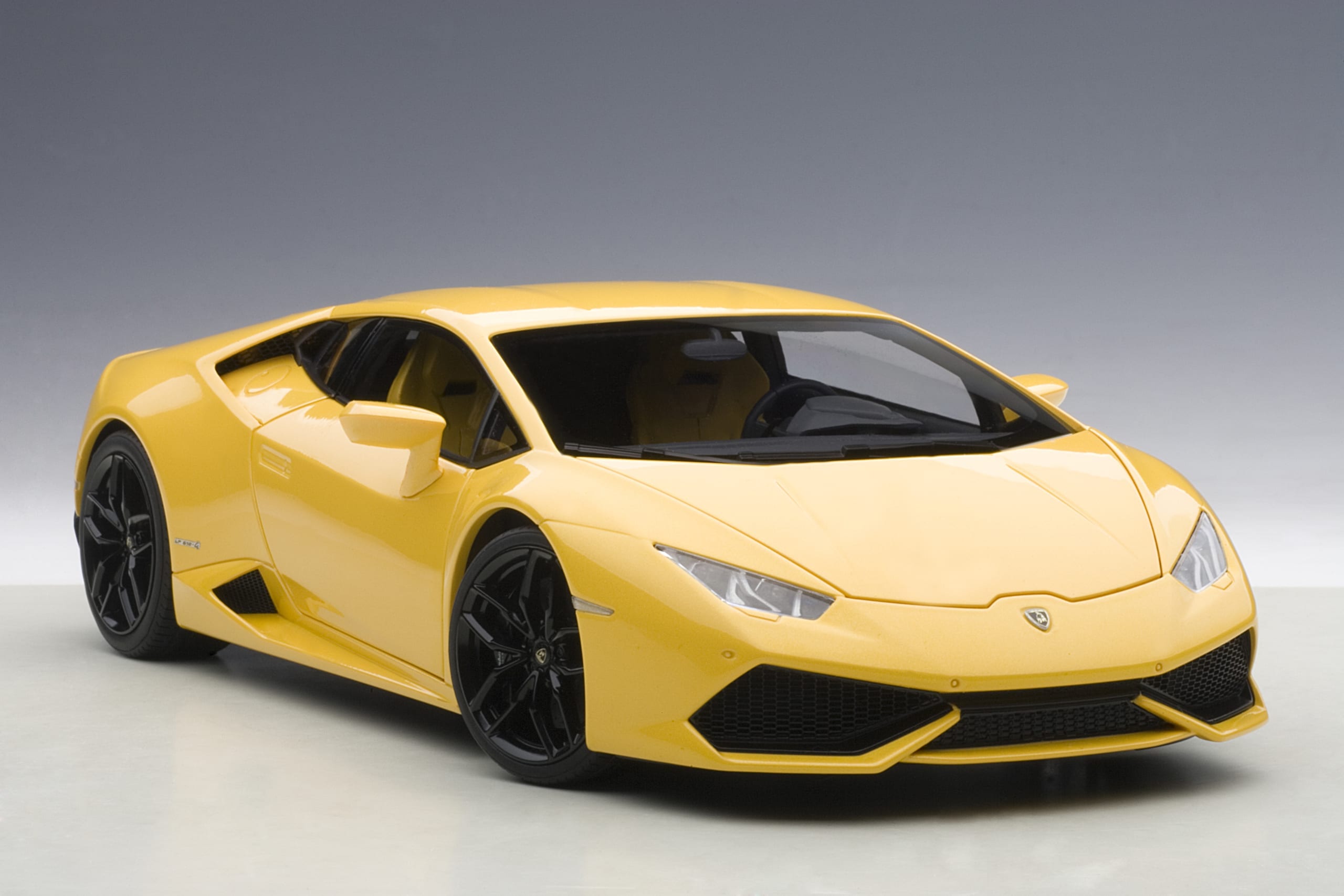 AUTOart 1:18 Lamborghini Huracan LP610-4 (Yellow) 74604