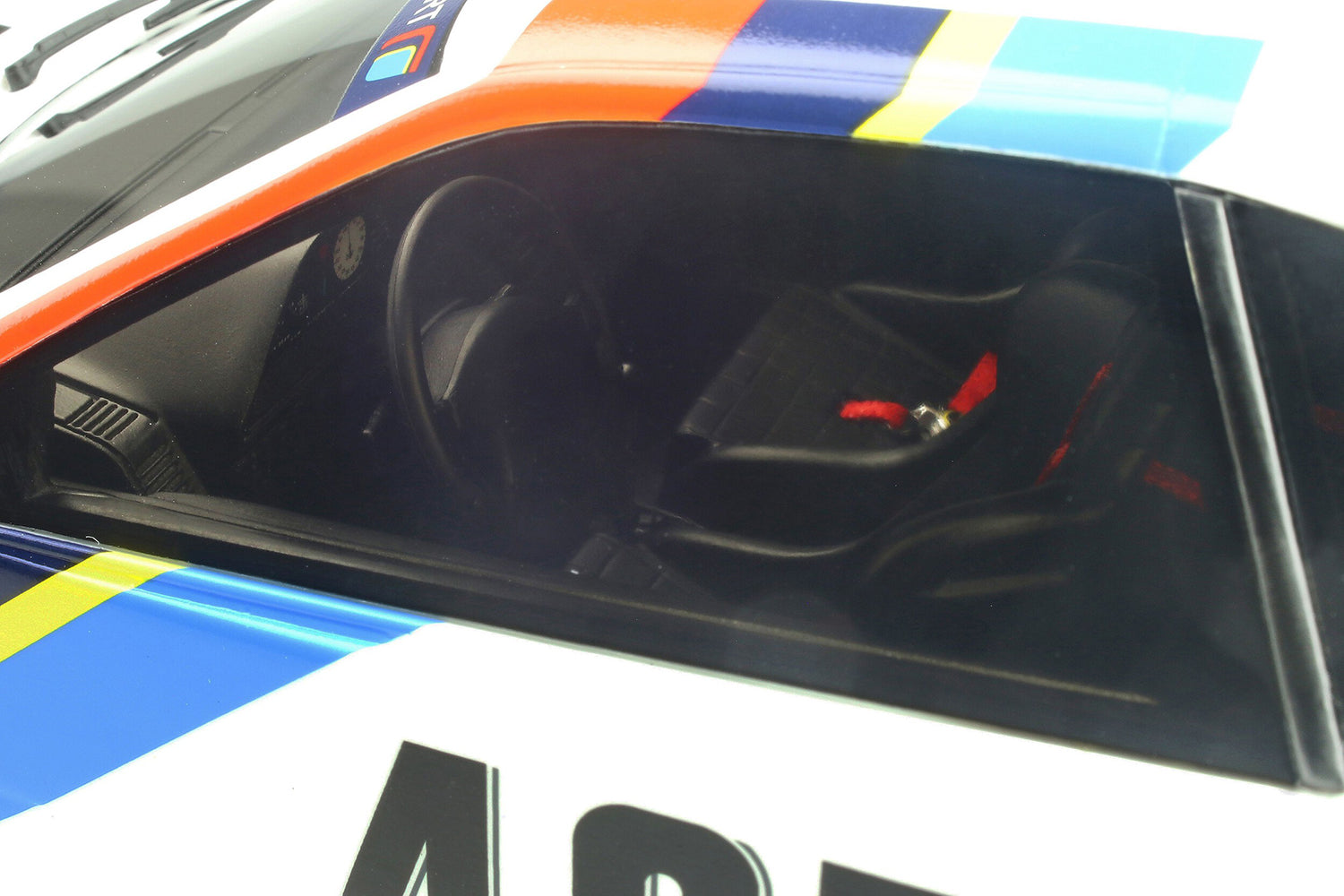 OTTO 1:18 1988 Peugeot 405 T16 Gr.S OT850