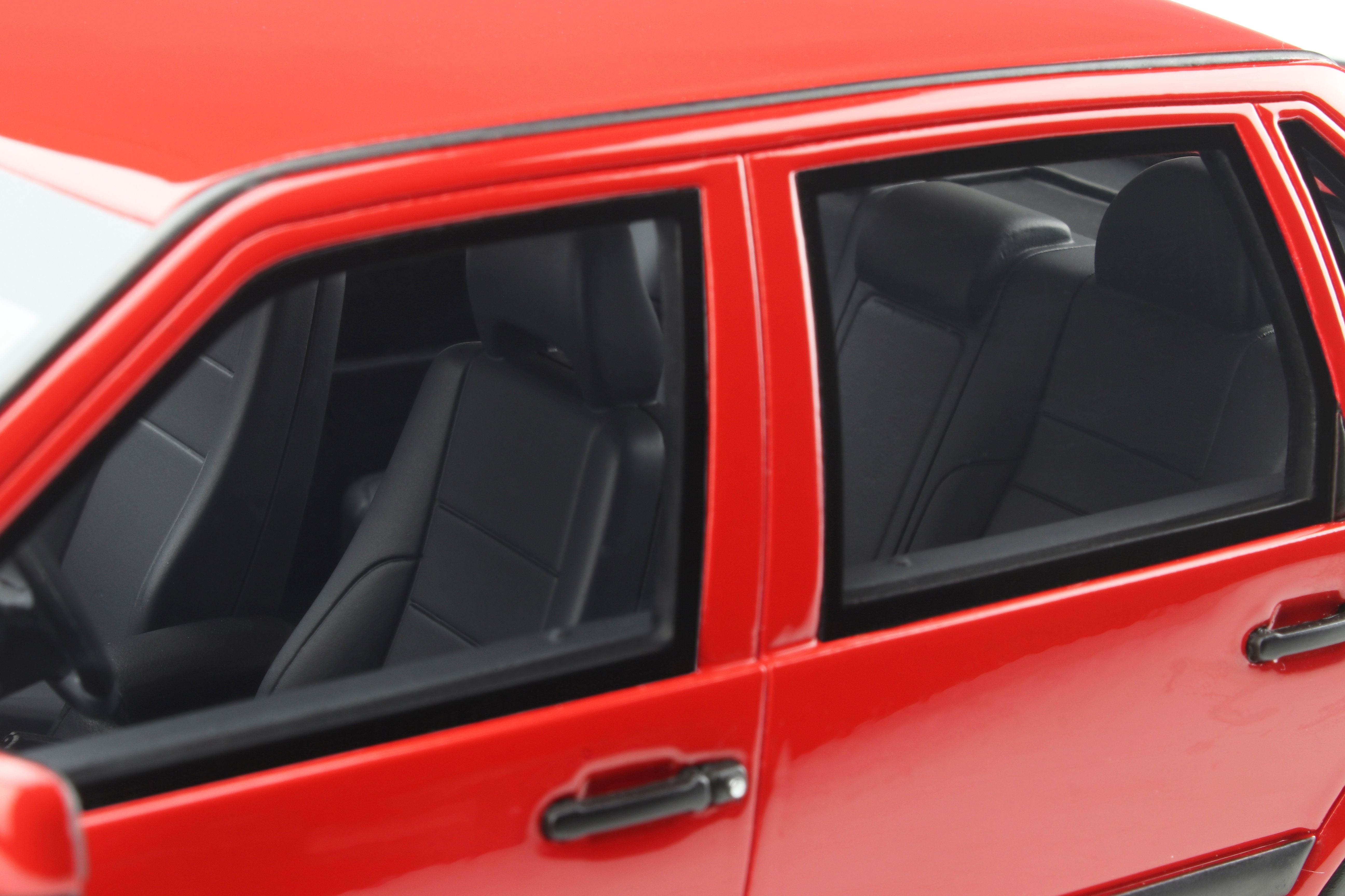 OTTO 1:18 1996 Volvo 850 R Sedan Red OT427
