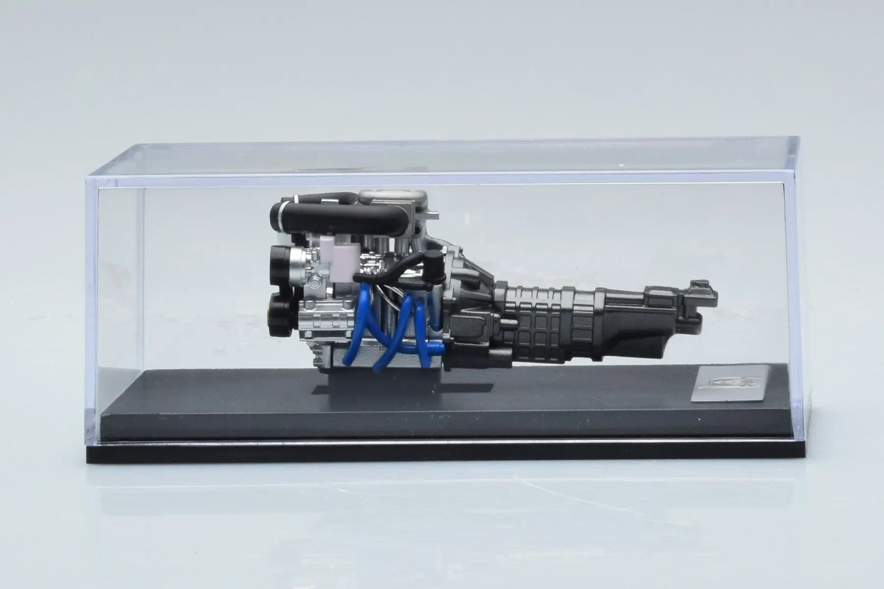 Polar Master 1:18 Mazda RX-7 (FD3S) Spirit R in Metallic Blue with Engine Display