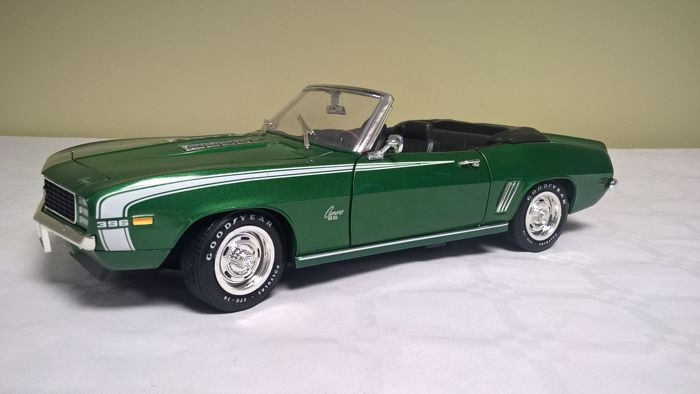 1:18 Ertl Chevy Camaro '69 SS 396 Convertible