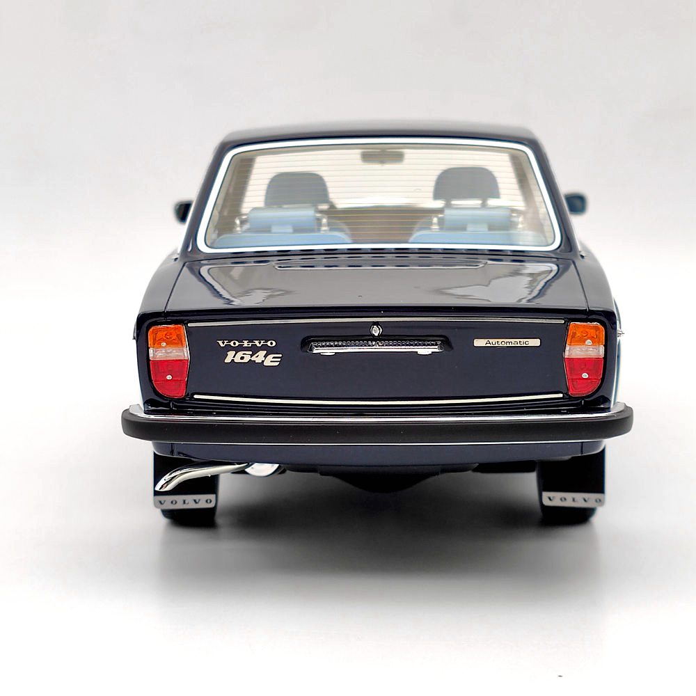 DNA Collectibles 1/18 Volvo 164 E 1972 DNA000174 Resin Model Car Limited Blue Toys Gift