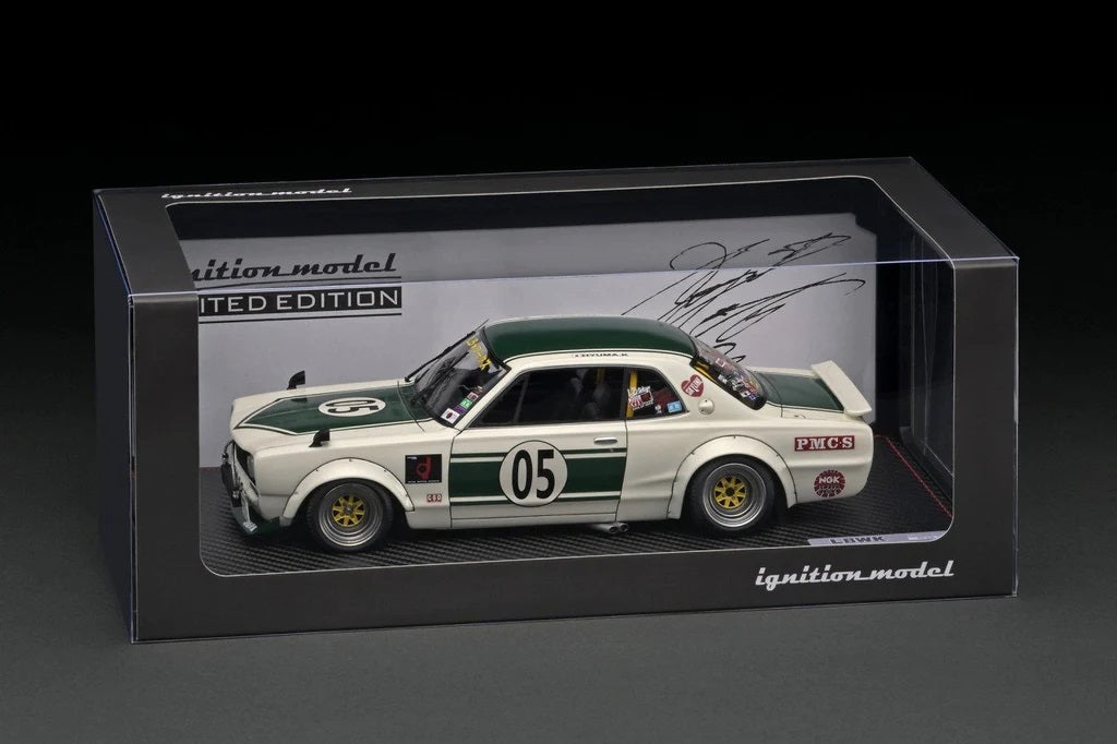 Ignition Model 1:18 Hakosuka 2Door LB-WORKS White / Green with Mr. Hyuma Kato Figure