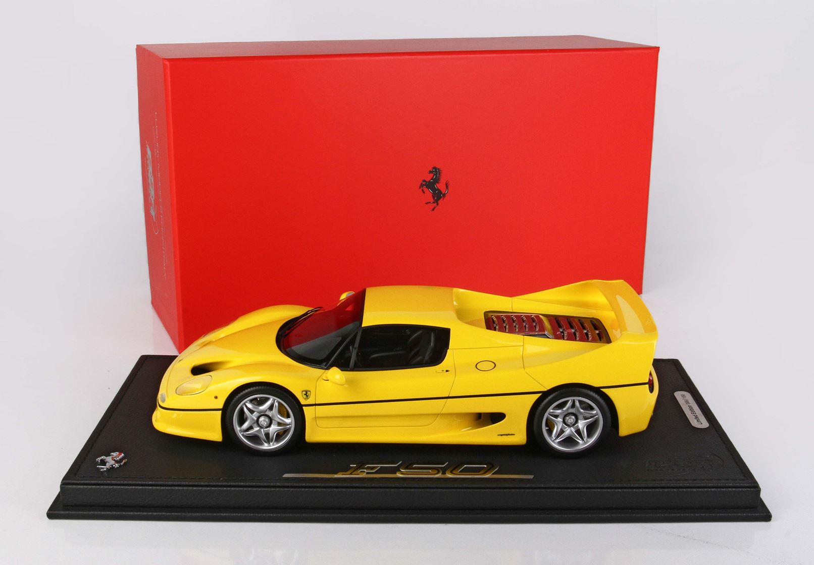 Ferrari F50 - yellow - 1:18
