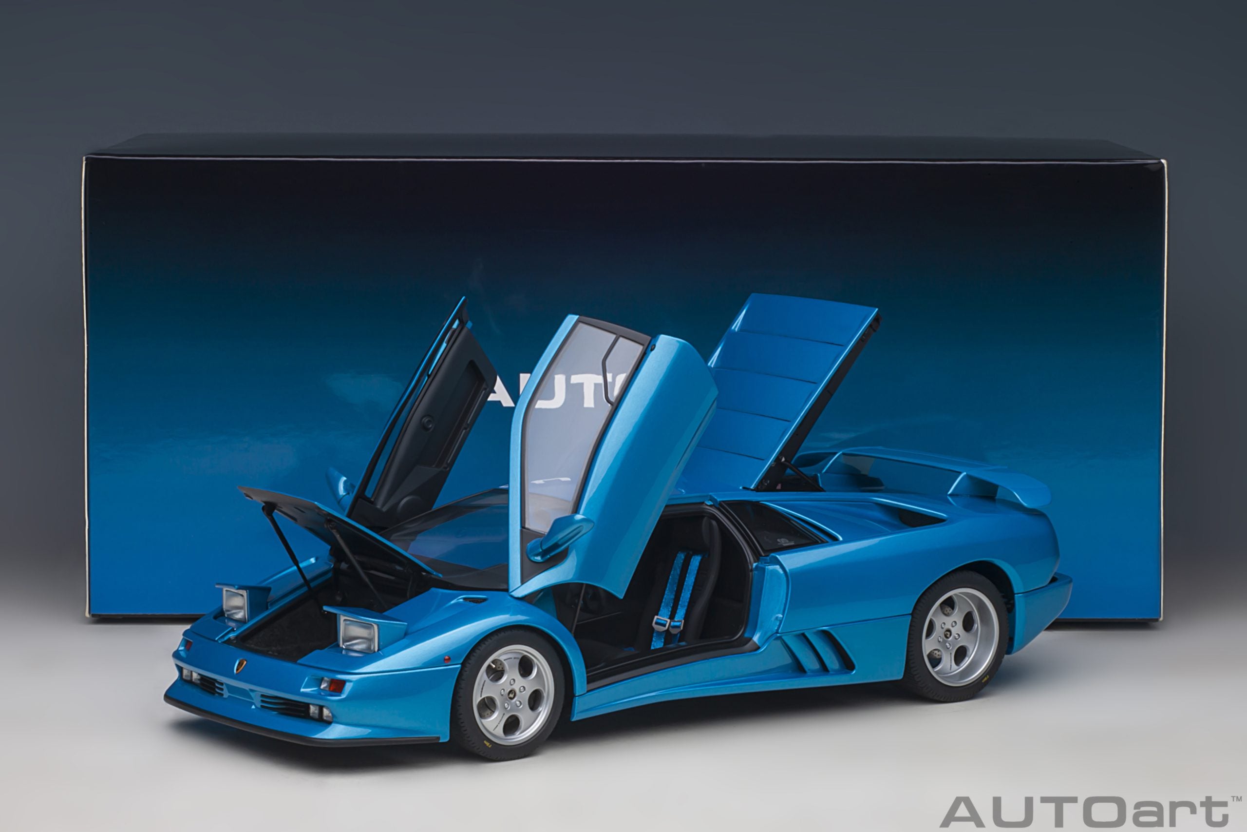 AUTOart 1:18 Lamborghini Diablo SE 30th Anniversary Edition (Blu Sirena) 79156