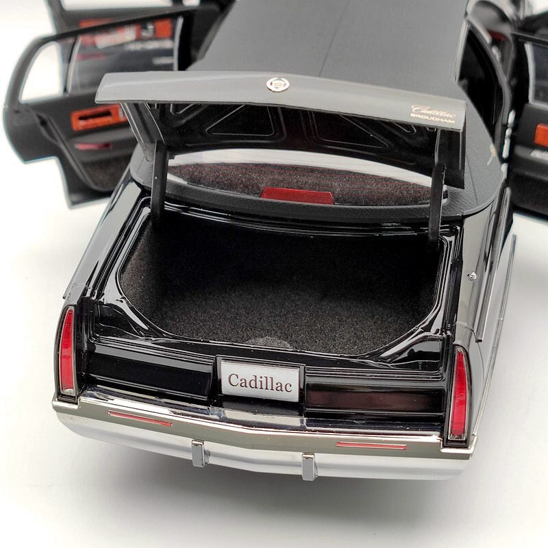 1:18 GM Cadillac Fleetwood Sedan 1993 Black Diecast Miniature Model Car Edition Collection Auto Gift