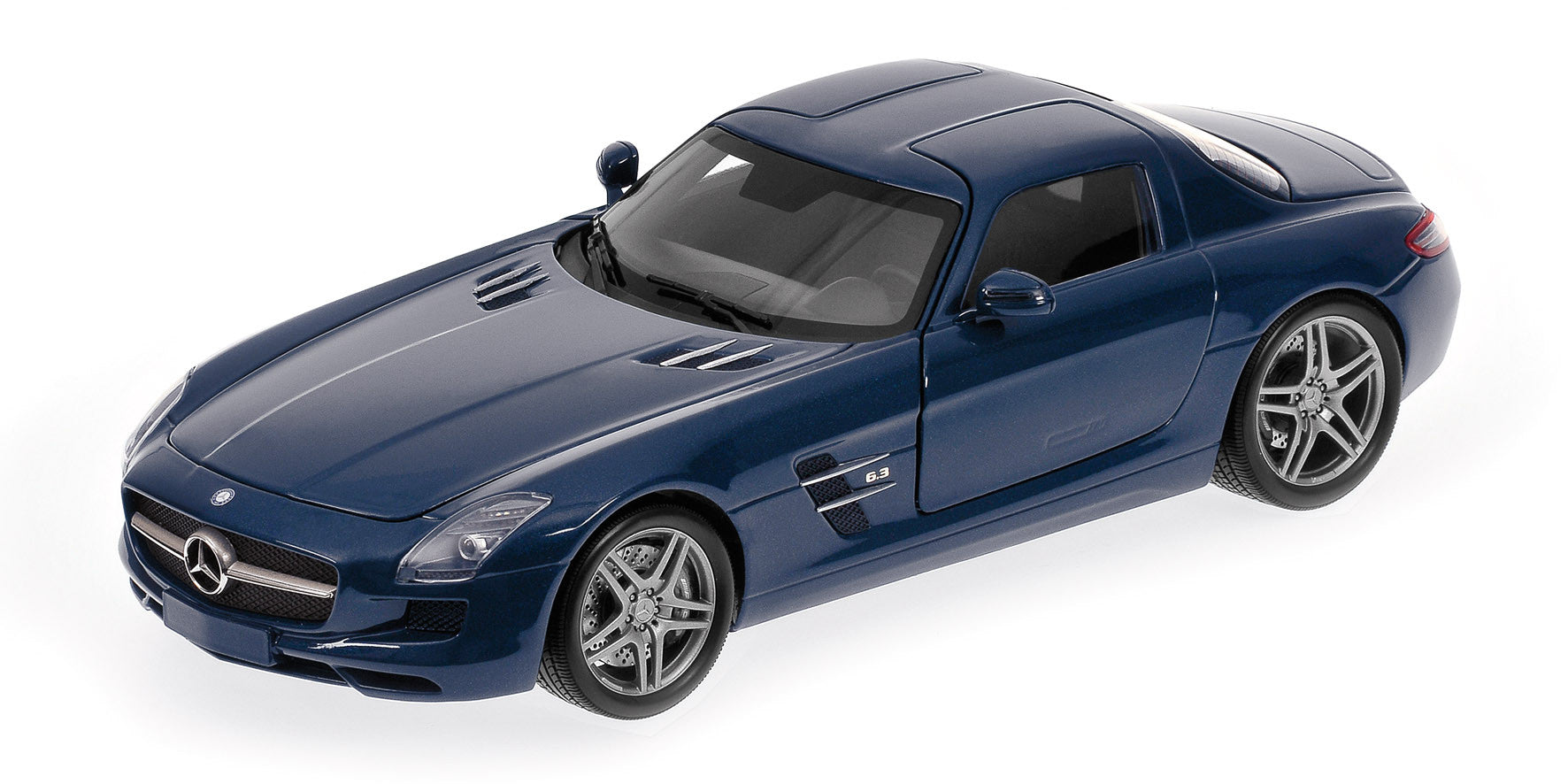 Minichamps 1:18 Mercedes-Benz SLS AMG 2010 Blue Metallic 100039021
