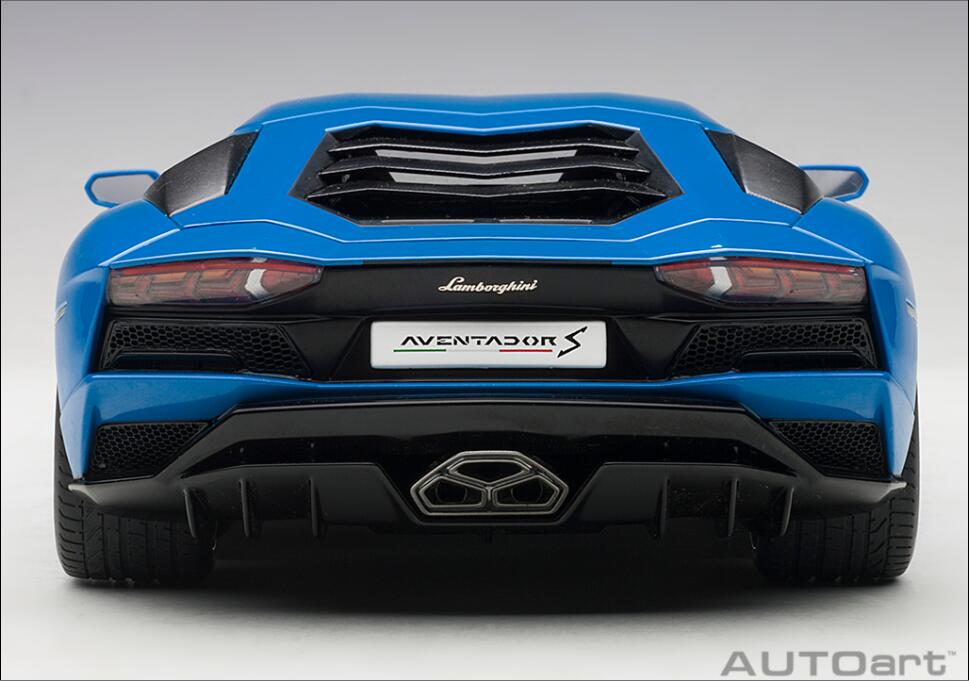 AUTOART 1/18 LAMBORGHINI AVENTADOR S PEARL BLUE 79134