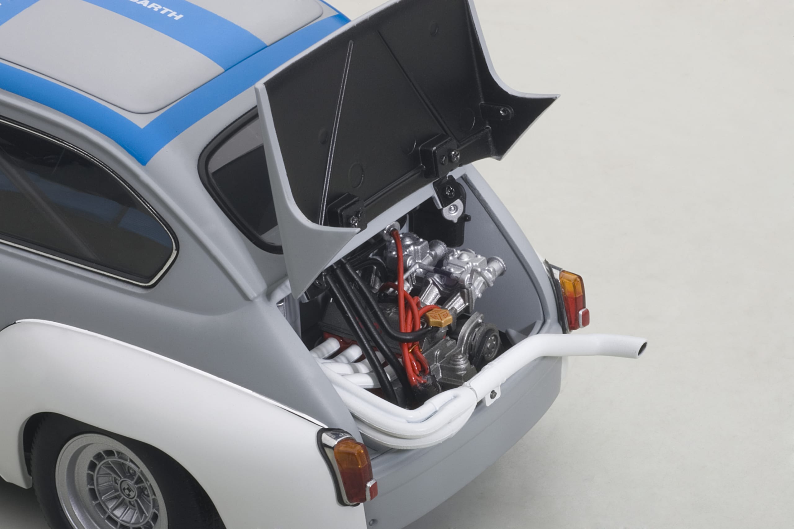 AUTOart 1:18 Fiat Abarth TCR 1000 (Matt Grey with Blue stripes) 72642