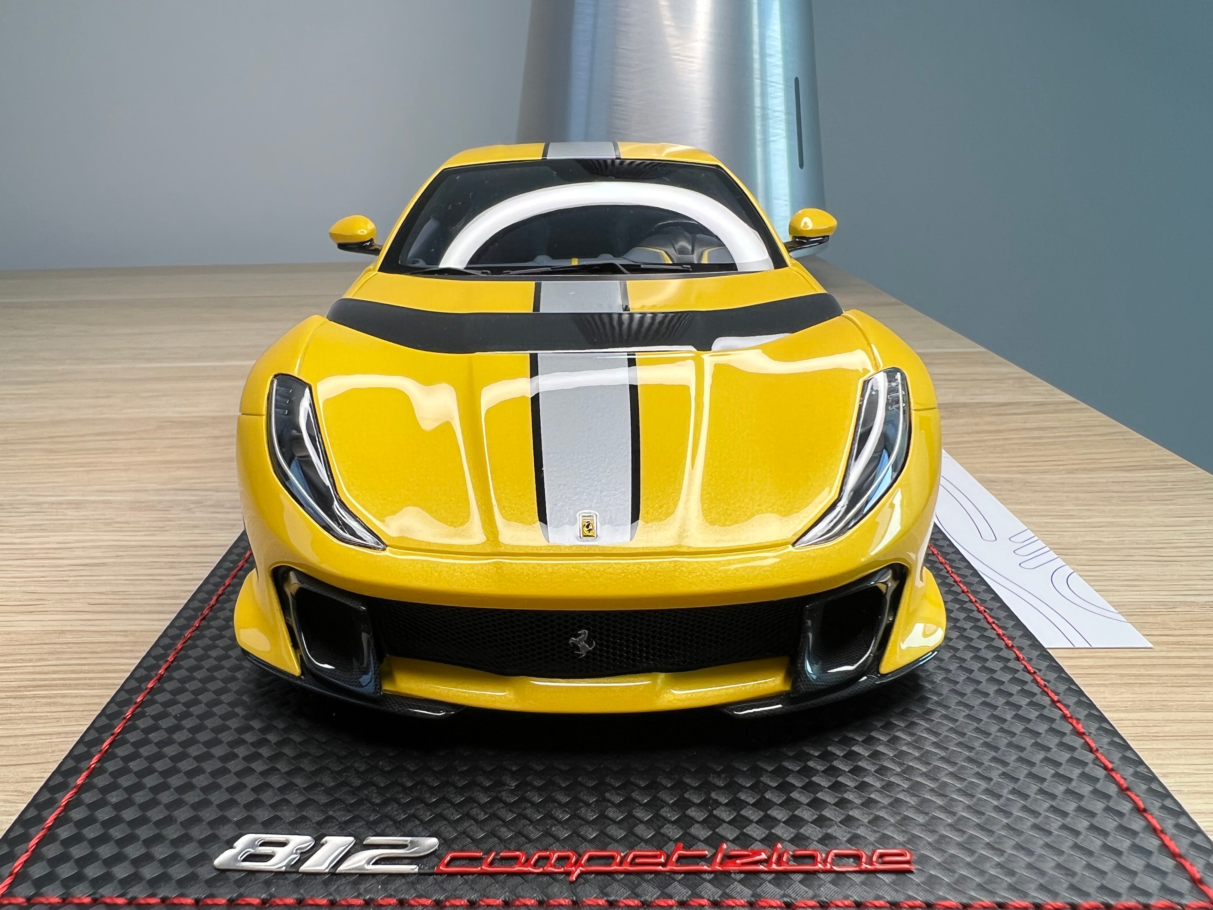 Ferrari 812 Competizione - Giallo Tristrato - 1:18