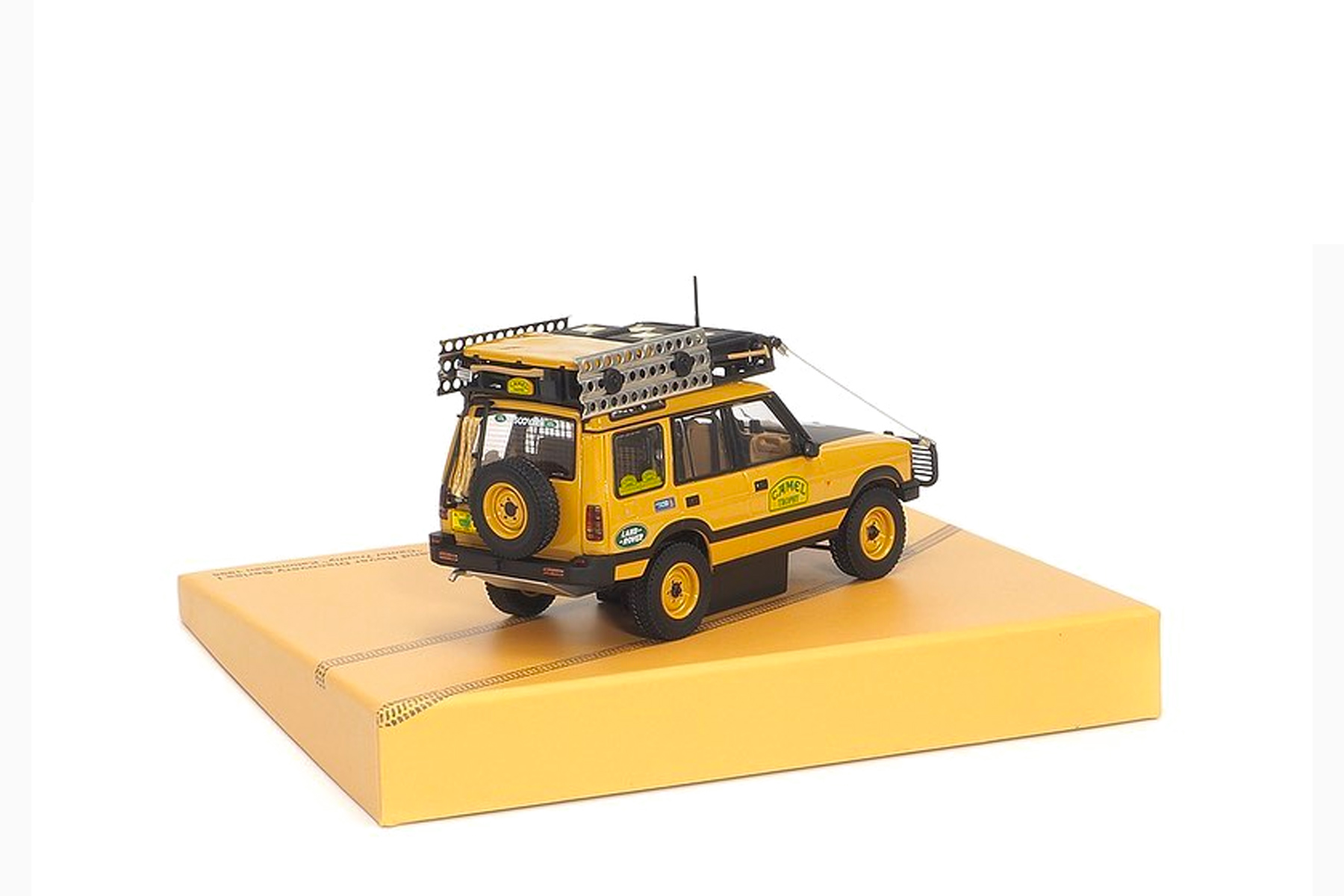 Land Rover Discovery Series I “Camel Trophy” Kalimantan 1:43 by Almost Real