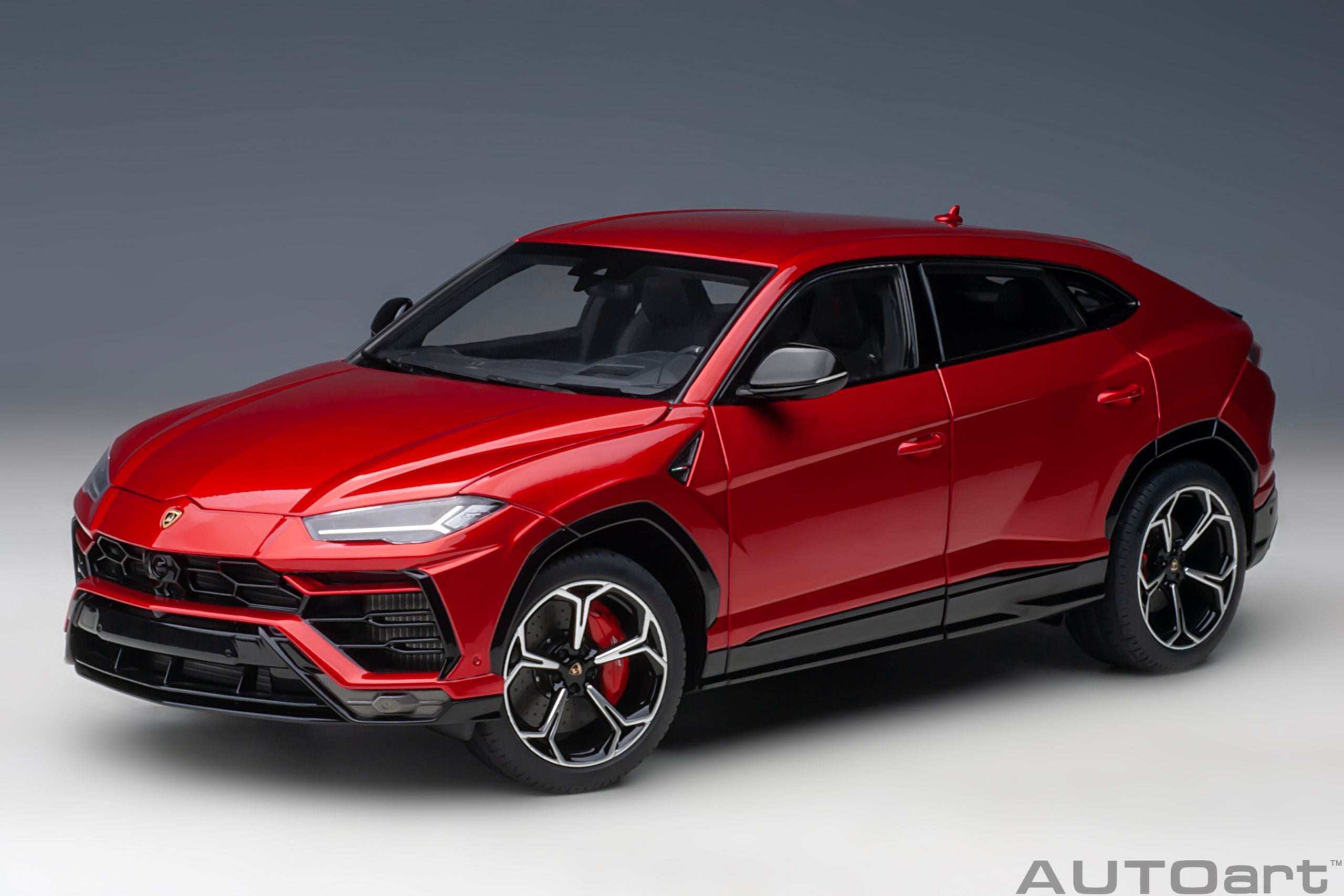 AUTOart 1:18 Lamborghini Urus (Rosso Efesto) 79170