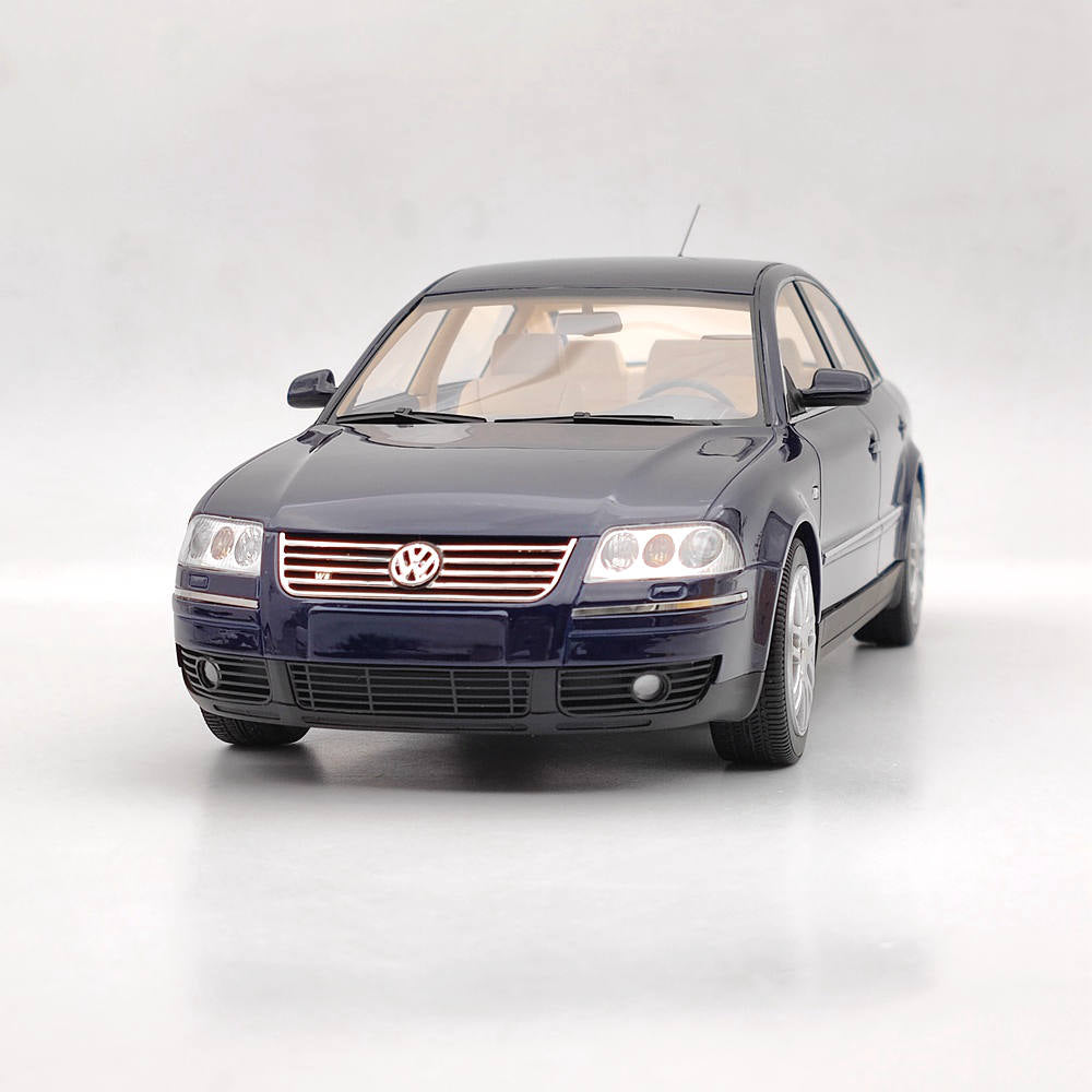 DNA Collectibles 1/18 Volkswagen VW Passat W8 2001 DNA000029 Resin Model Blue Toy Car Gift