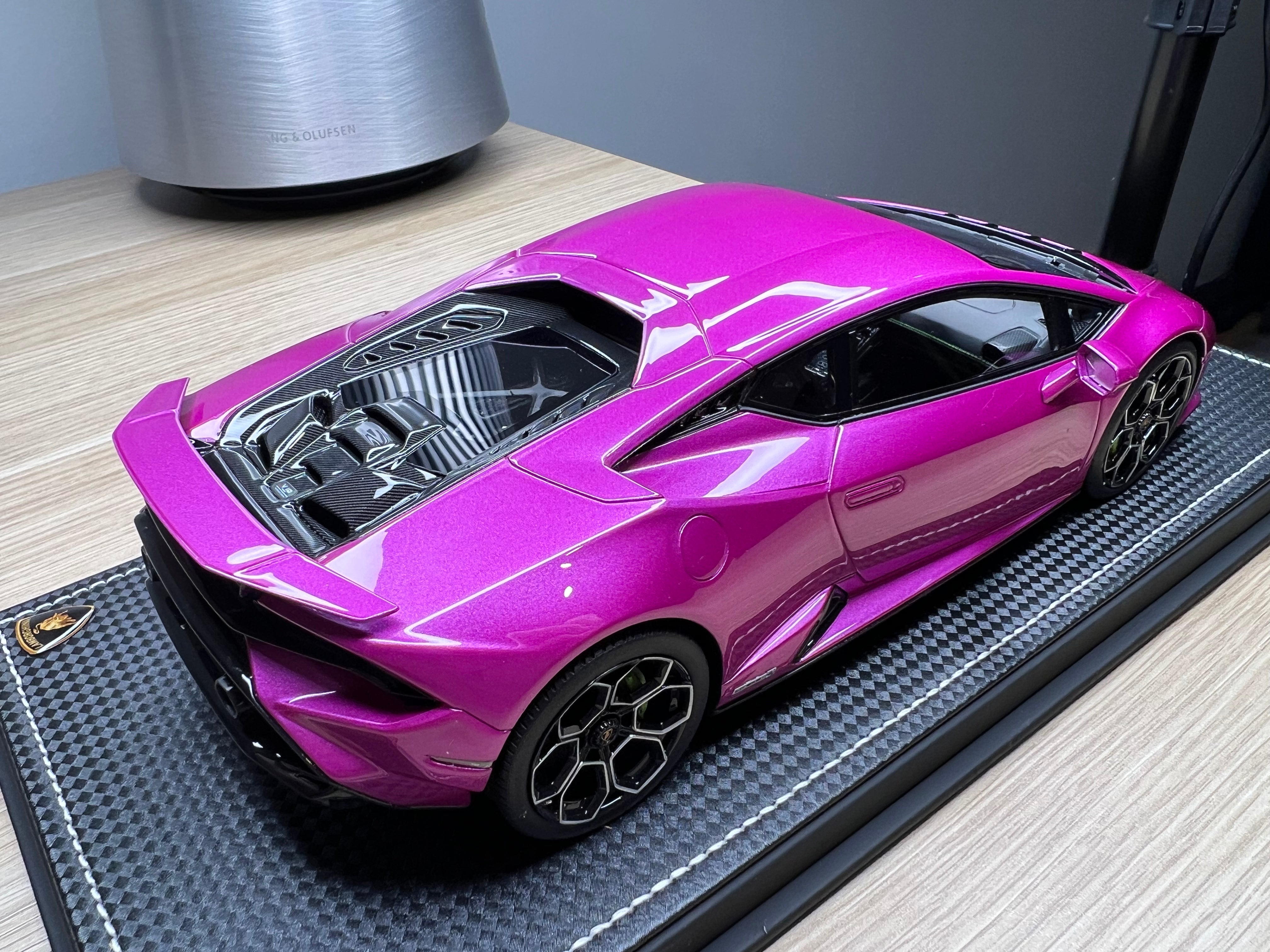 Lamborghini Huracan Tecnica - metallic purple - Limited Edition 1 of 1 - 1:18