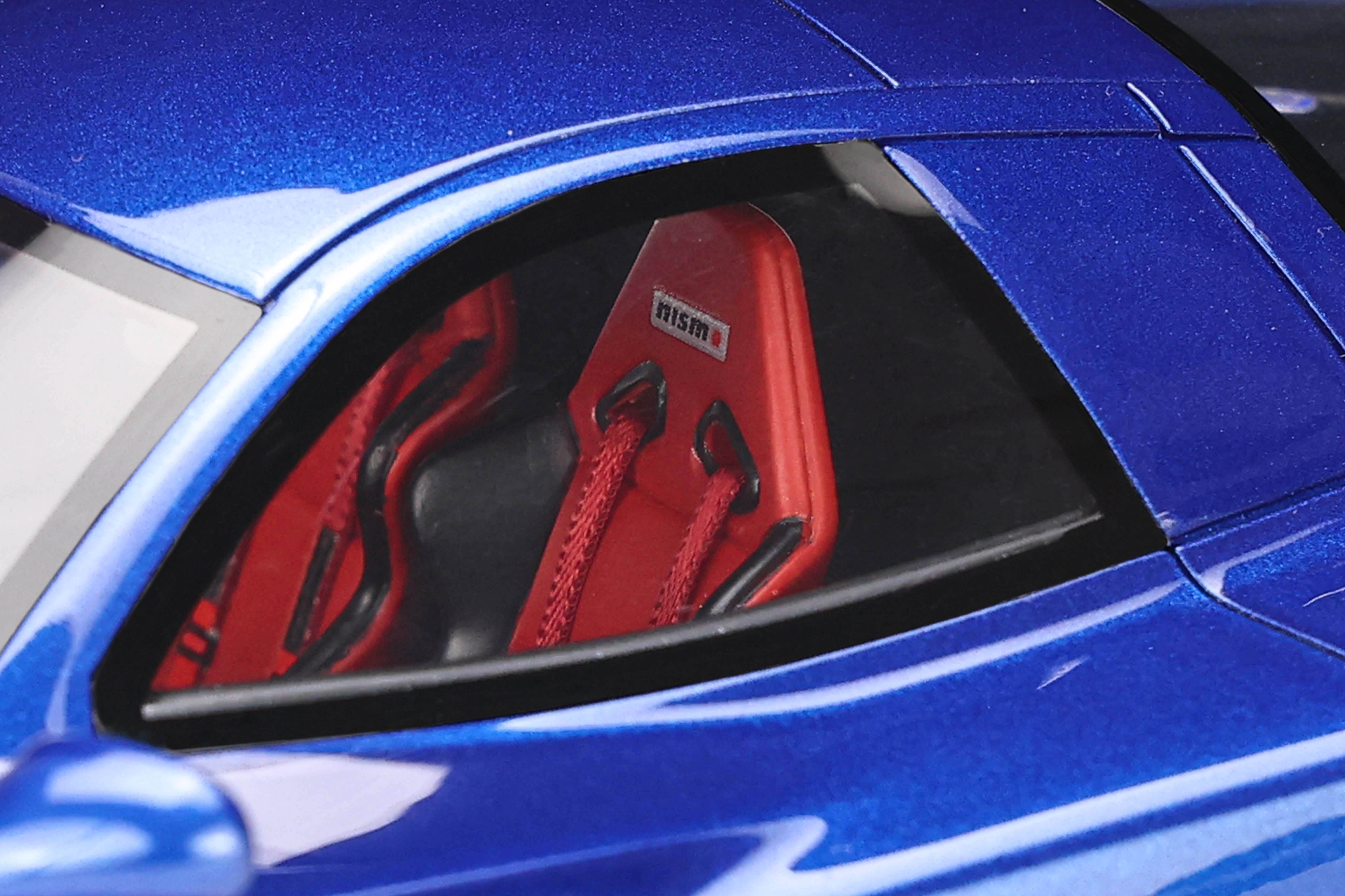 GT Spirit 1:18 Nissan R390 GT1 Road Car 1997 Blue GT403