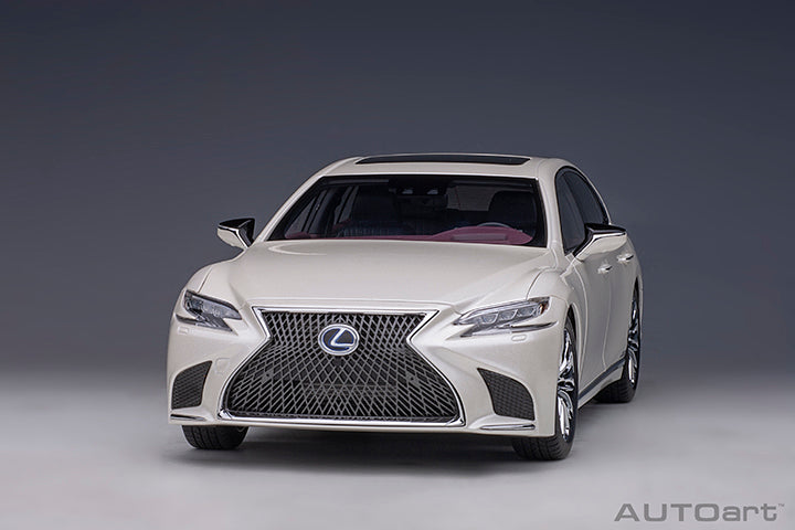 LEXUS LS 500h (SONIC WHITE METALLIC/CRIMSON & BLACK INTERIOR)