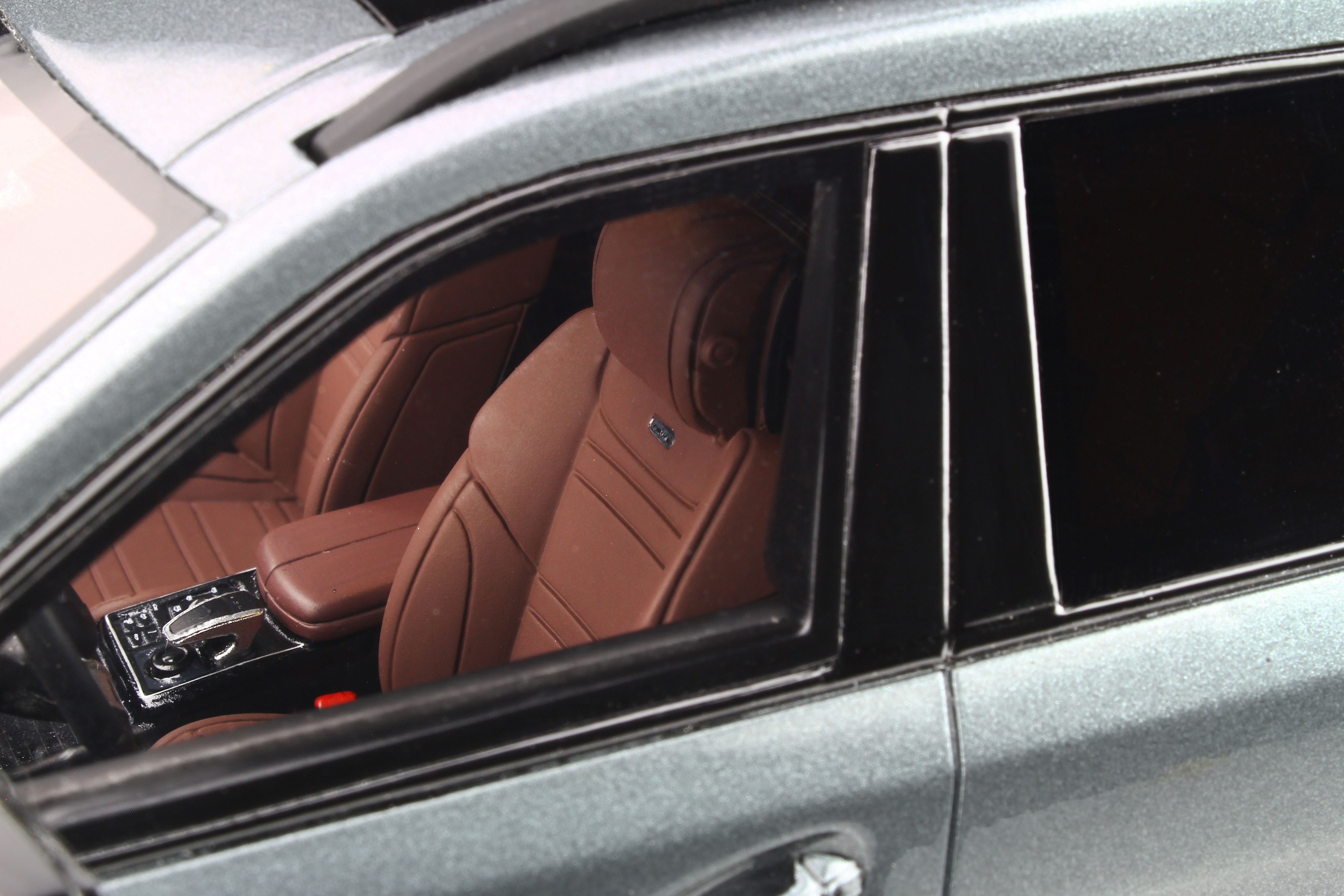 GT Spirit 1:18 Mercedes-Benz AMG GLS 63 2016 Gray Metallic GT784