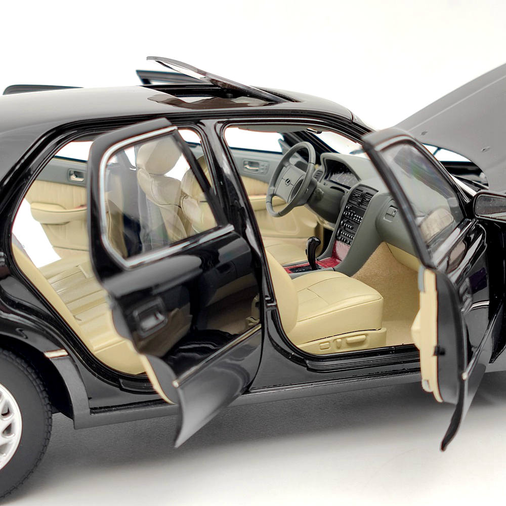 1:18 Toyota Lexus LS400 First Generation Diecast Model Collection Black & Gray