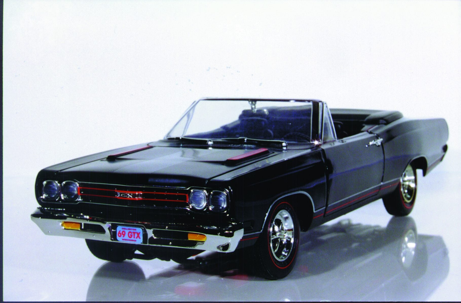 1:18 Ertl Plymouth GTX '69 426 Hemi Convertible