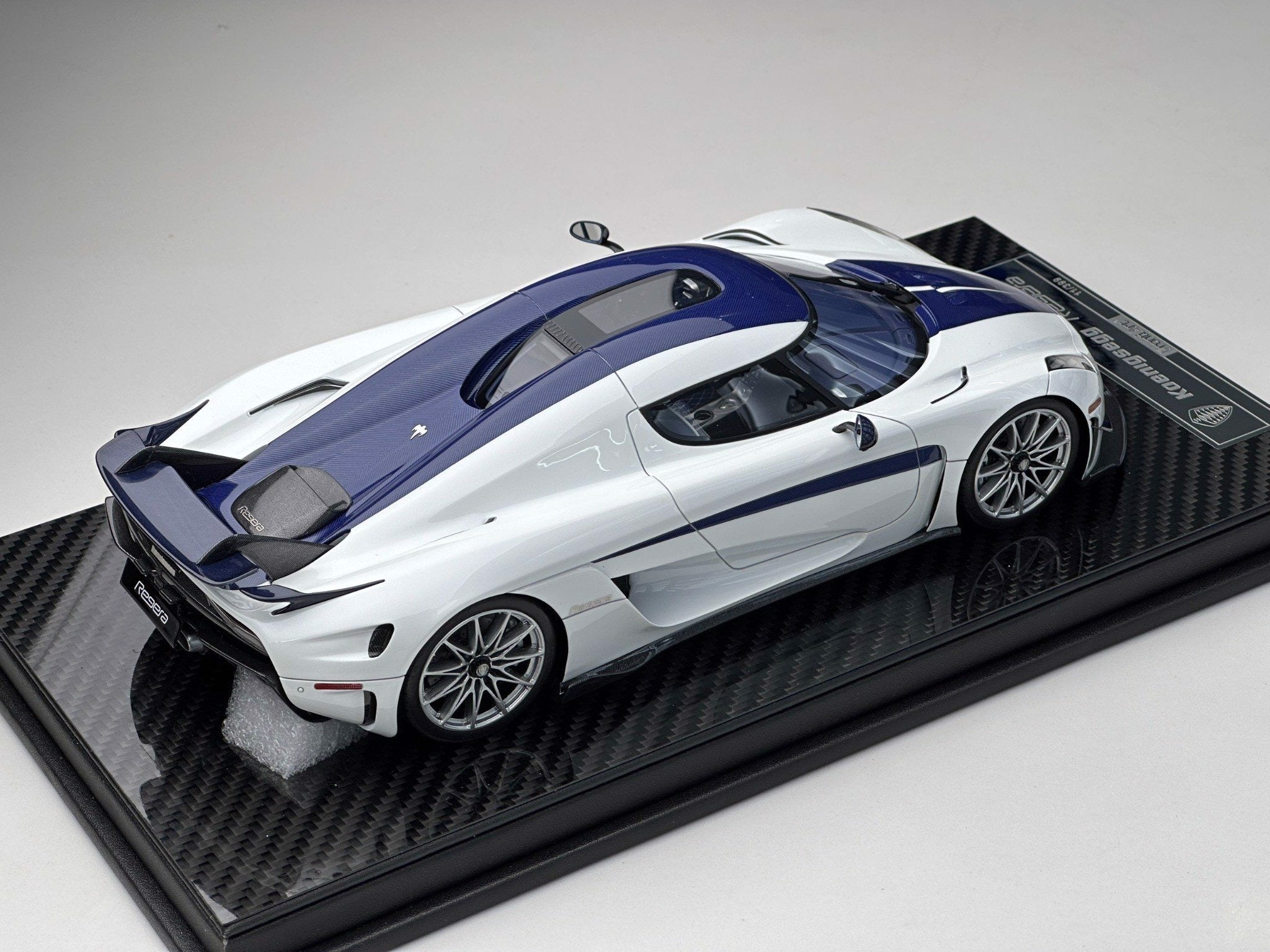 Frontiart 1:18 Koenigsegg Regera F090-29