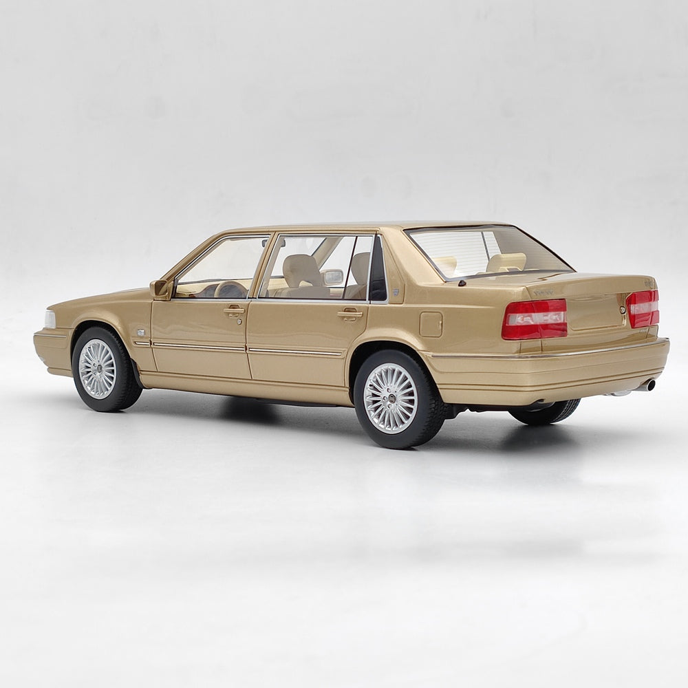 DNA Collectibles 1/18 Volvo S90 Royal Level 3 1998 DNA000152 Resin Model Gold Toy Car Gift
