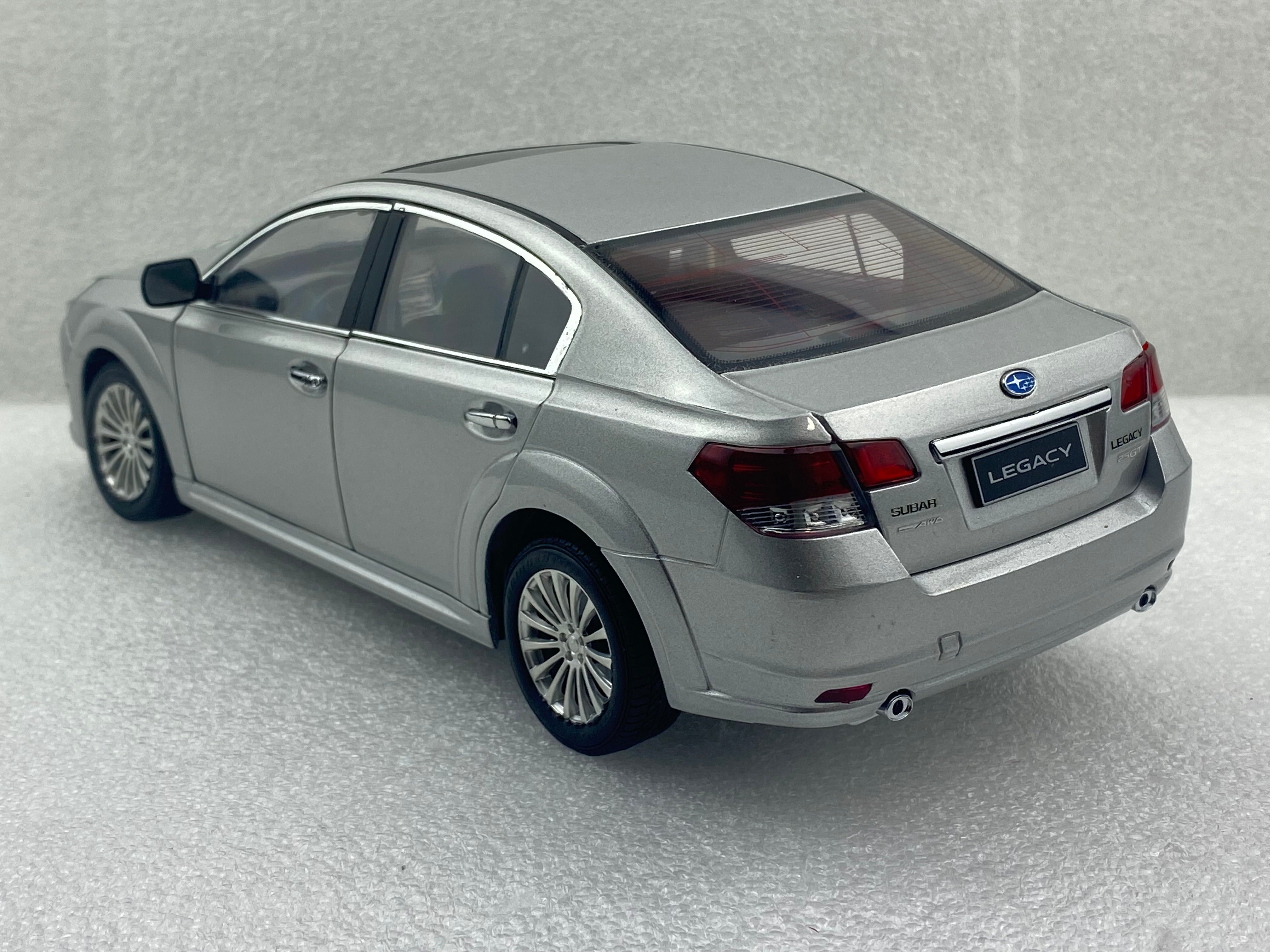 1:18 Subaru Legacy Chinese version (Clearance Final Sale)