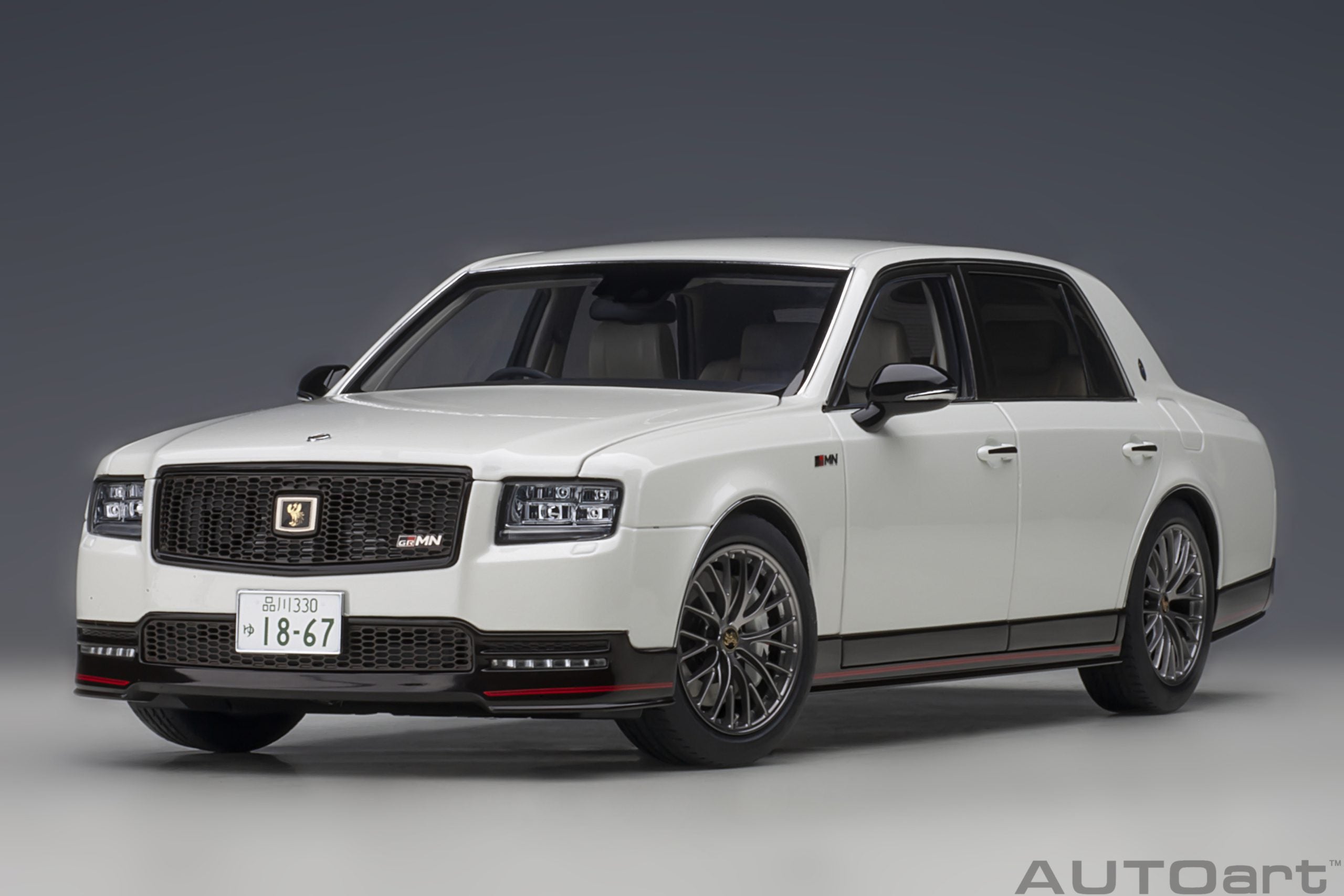 AUTOart 1:18 Toyota Century GRMN (Pearl White) 78764