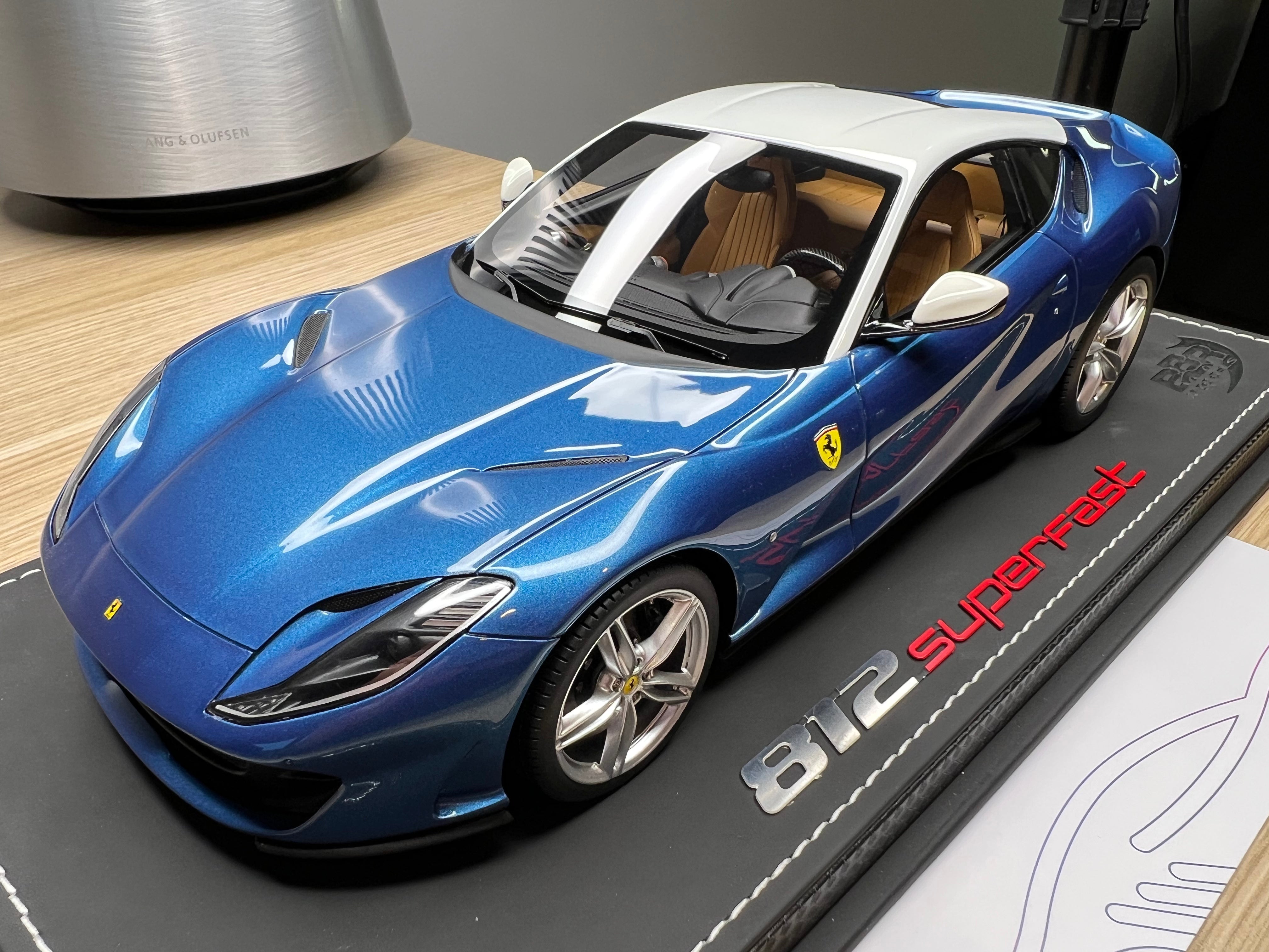 Ferrari 812 Superfast - Tailor Made - 1:18