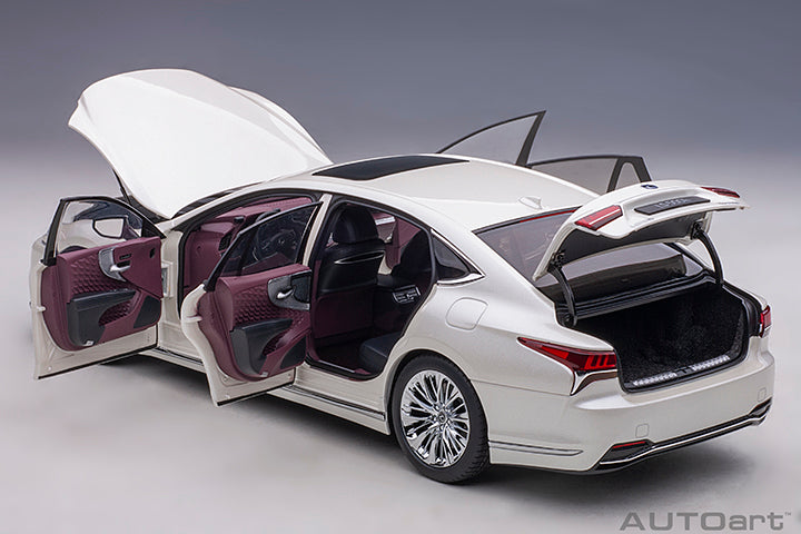 LEXUS LS 500h (SONIC WHITE METALLIC/CRIMSON & BLACK INTERIOR)