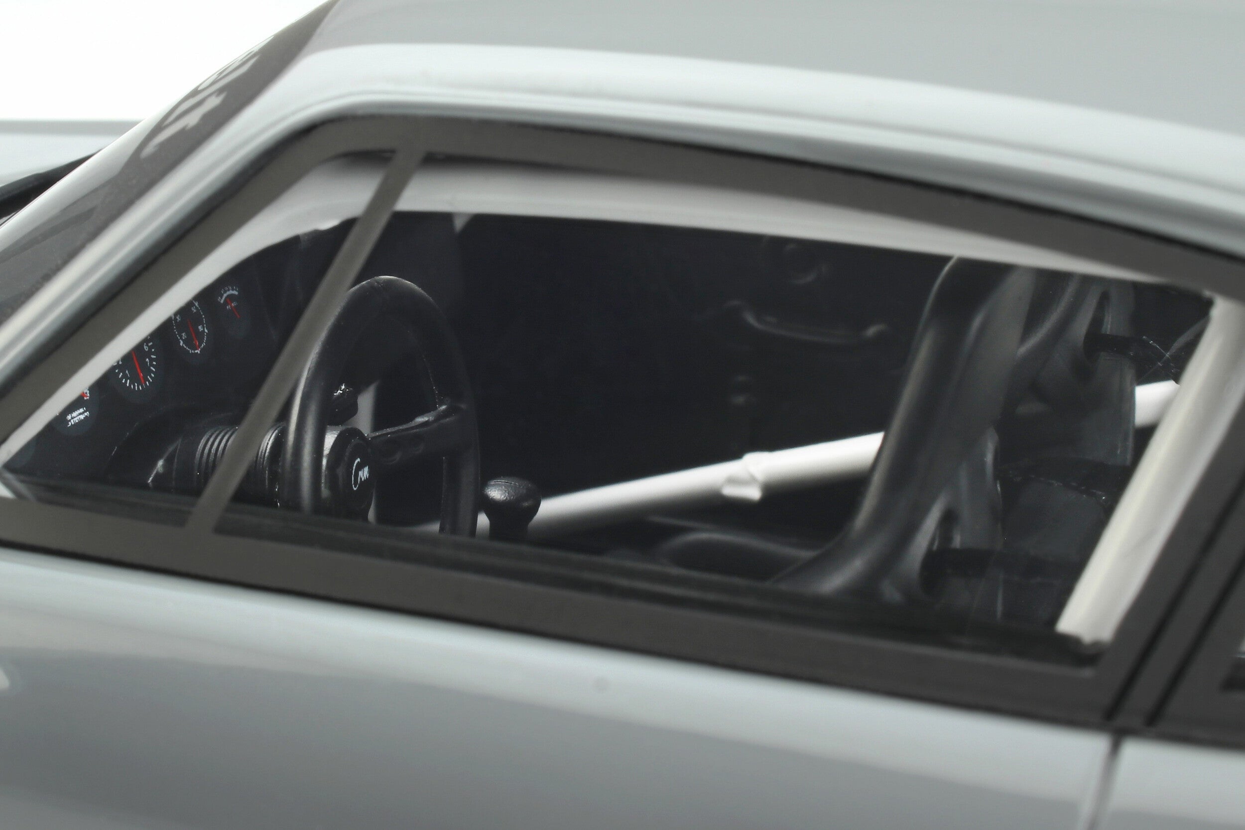 GT Spirit 1:18 Porsche 993 RWB Akiba Edition