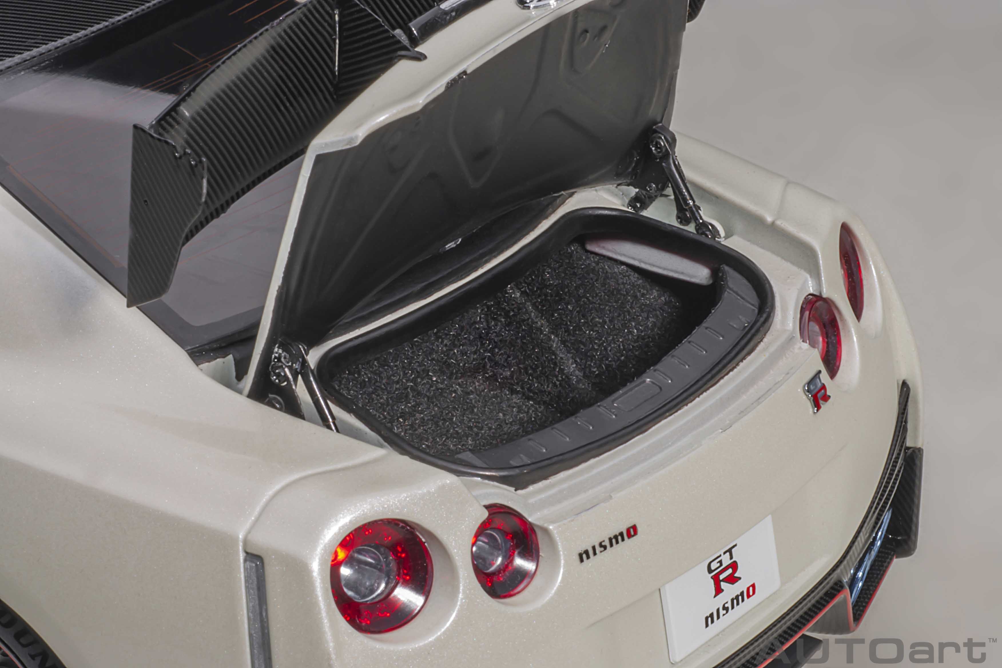 *PREORDER* AUTOart 1:18 Nissan GT-R (R35) NISMO 2022 Special Edition in Brilliant White Pearl