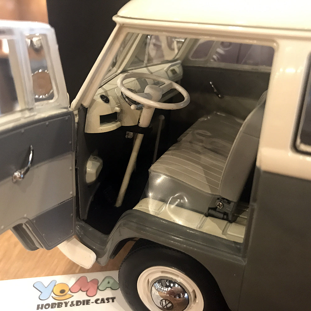 Schuco 1:18 Volkswagen VW T1 Bus Pearl White/Grey 450037500