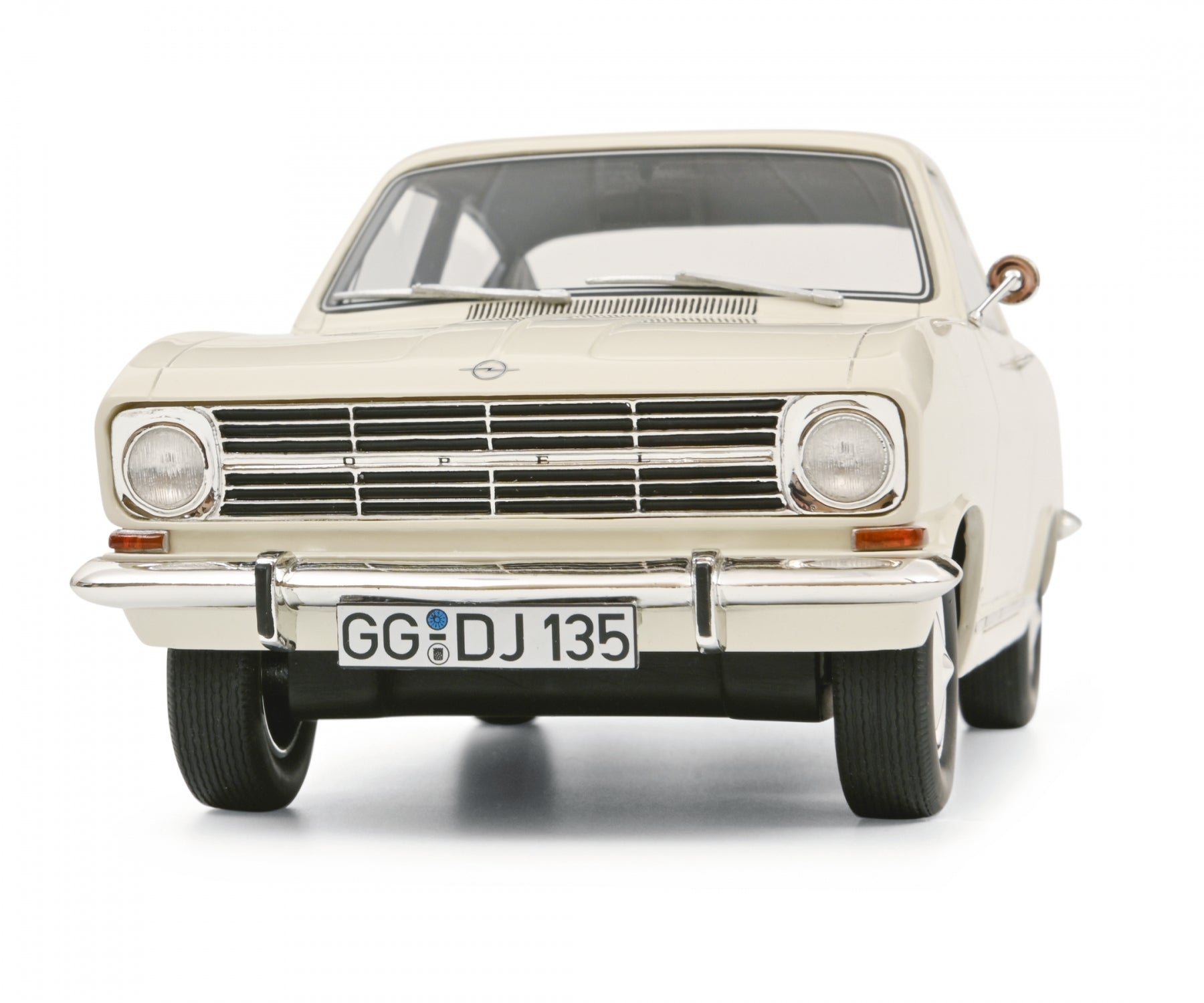Schuco 1:18 1966 Opel Kadett B Coupe white 450023400