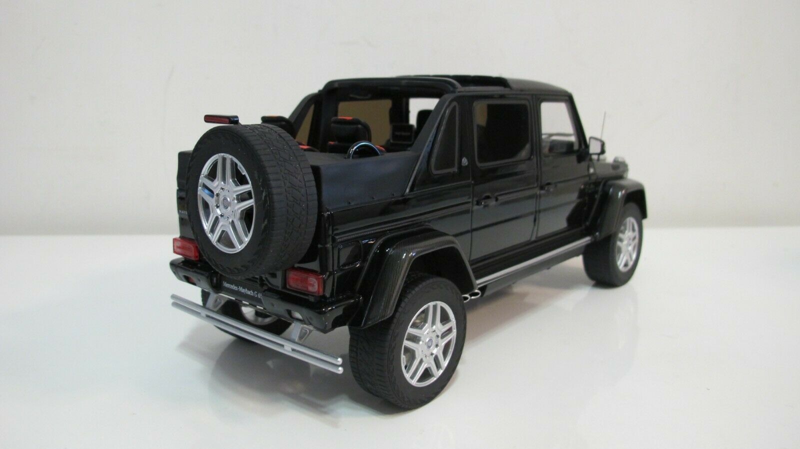 GT Spirit 1:18 Mercedes Benz Maybach G650 Landaulet Black GT721