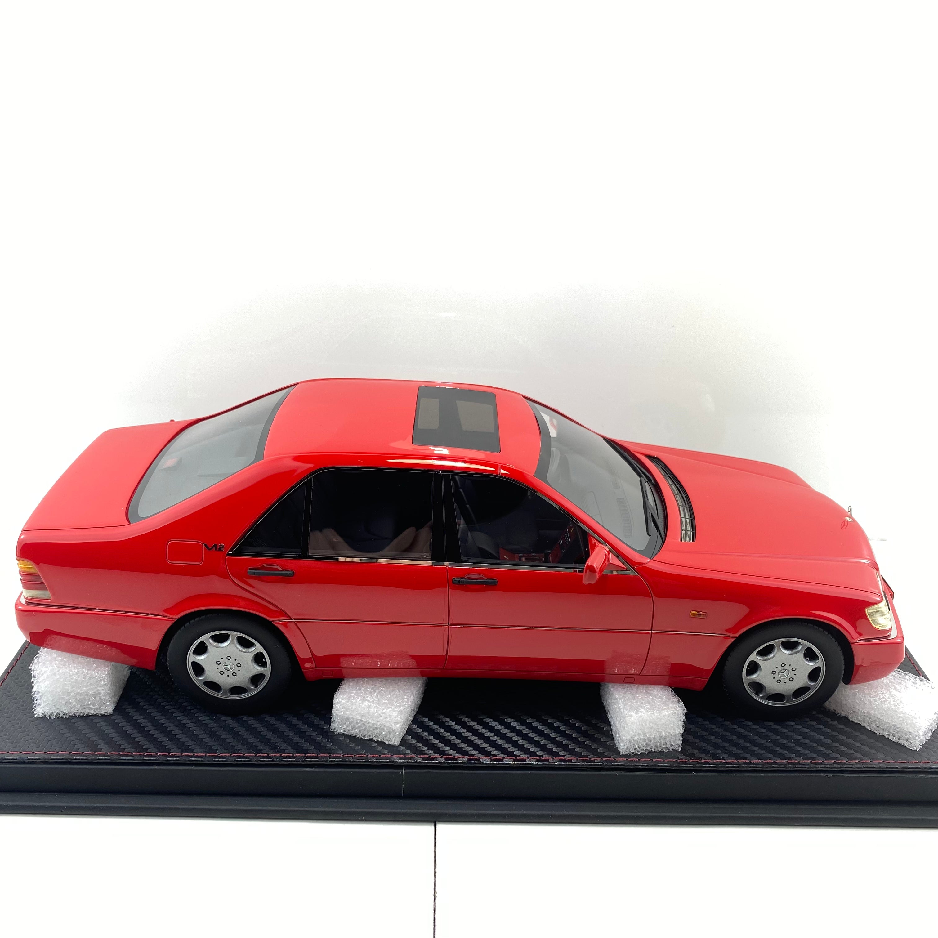 Frontiart AvanStyle 1:18 Mercedes Benz S600 W140 Limousine 1997 Red AS007-06