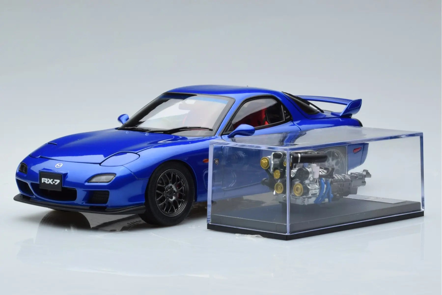 Polar Master 1:18 Mazda RX-7 (FD3S) Spirit R in Metallic Blue with Engine Display