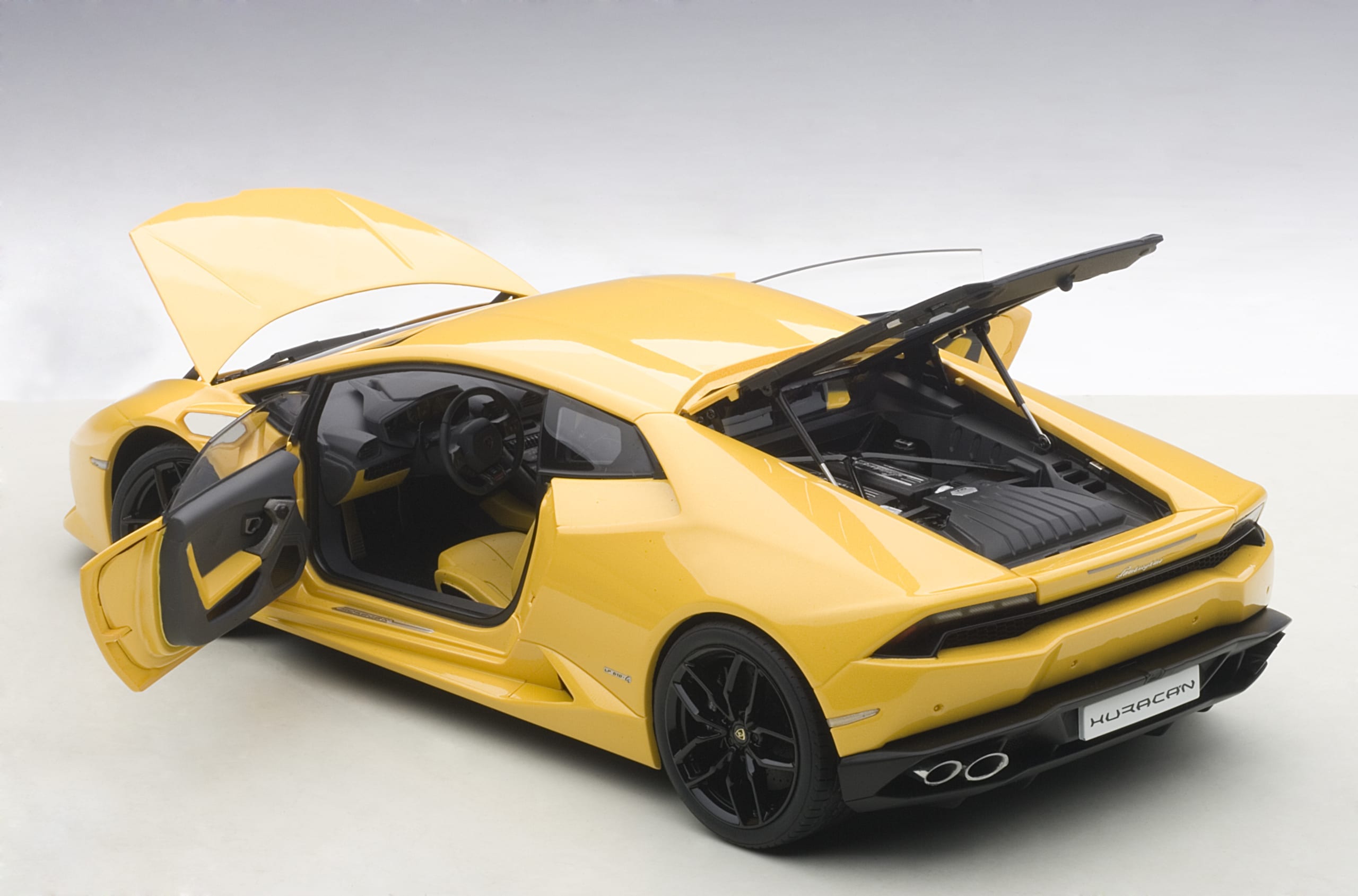 AUTOart 1:18 Lamborghini Huracan LP610-4 (Yellow) 74604