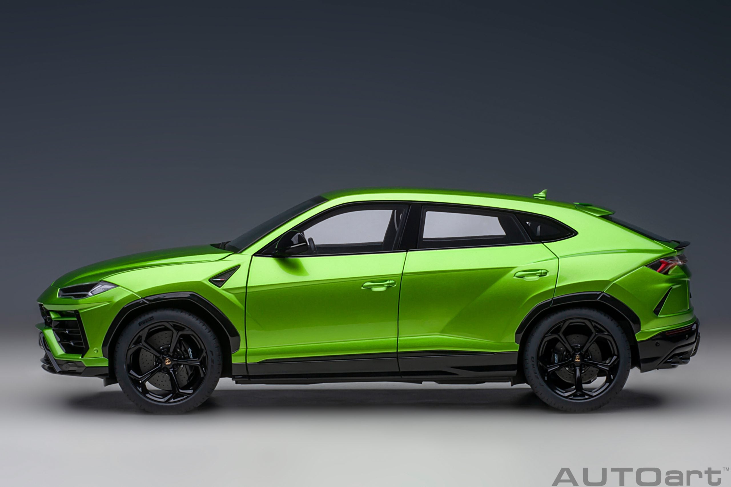 AUTOart 1:18 Lamborghini Urus (Verde Selvans) 79169