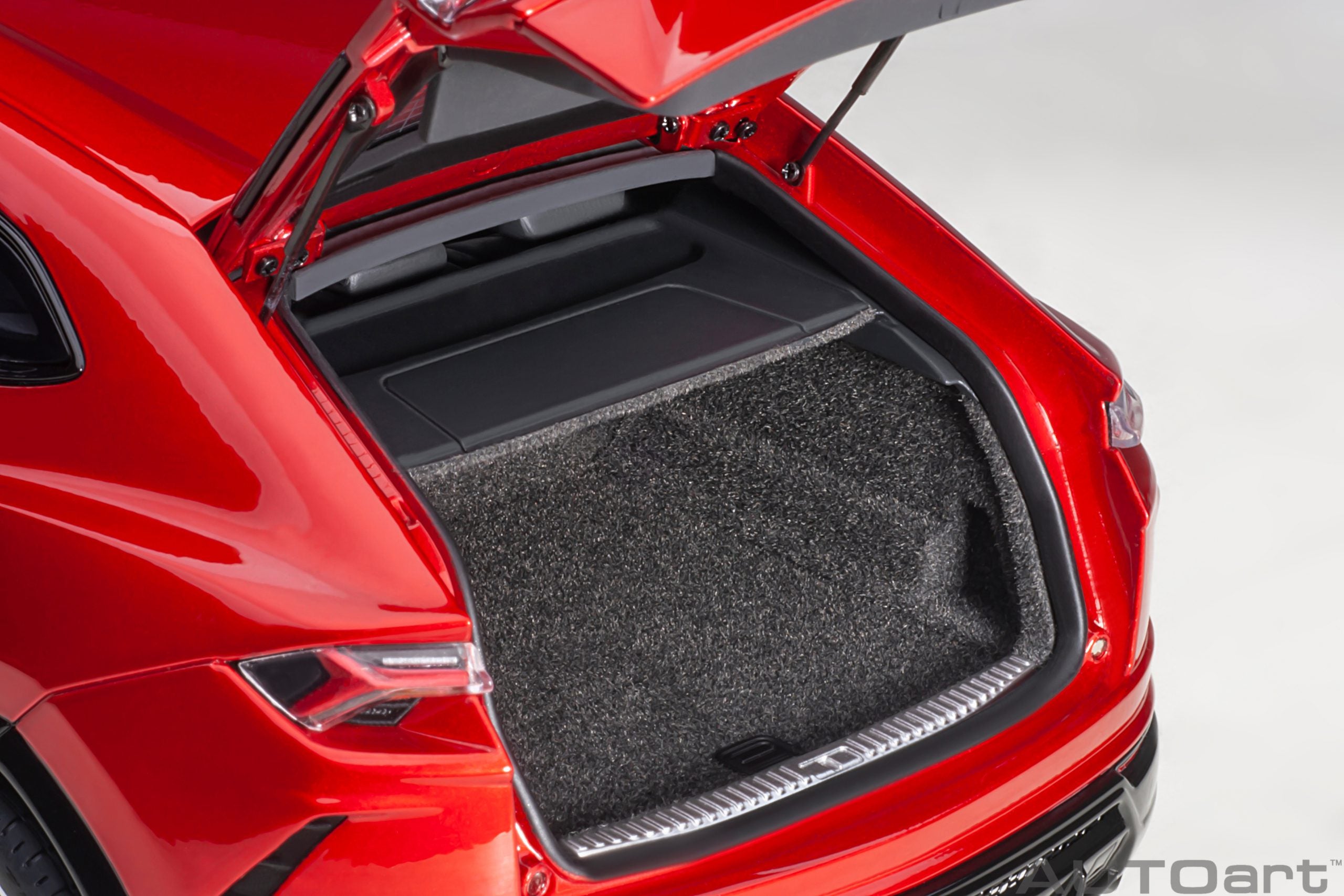 AUTOart 1:18 Lamborghini Urus (Rosso Efesto) 79170